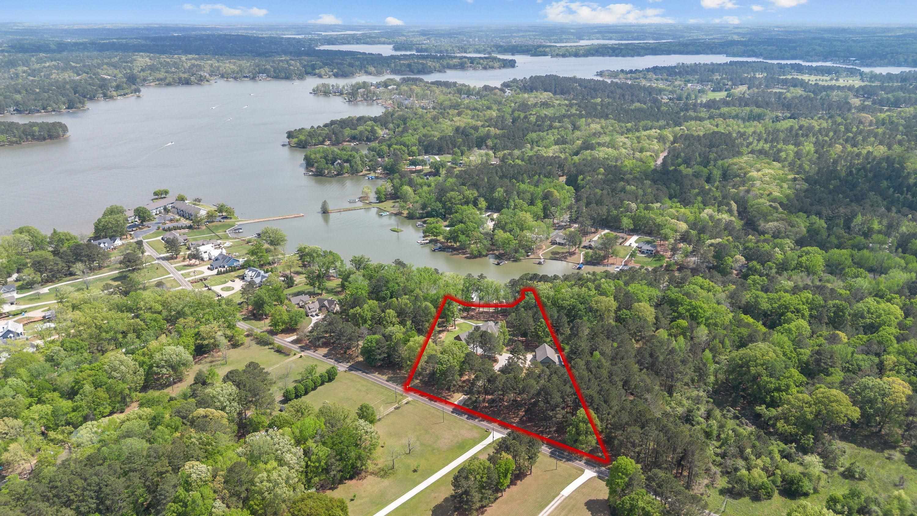 128 LAKEVIEW DRIVE