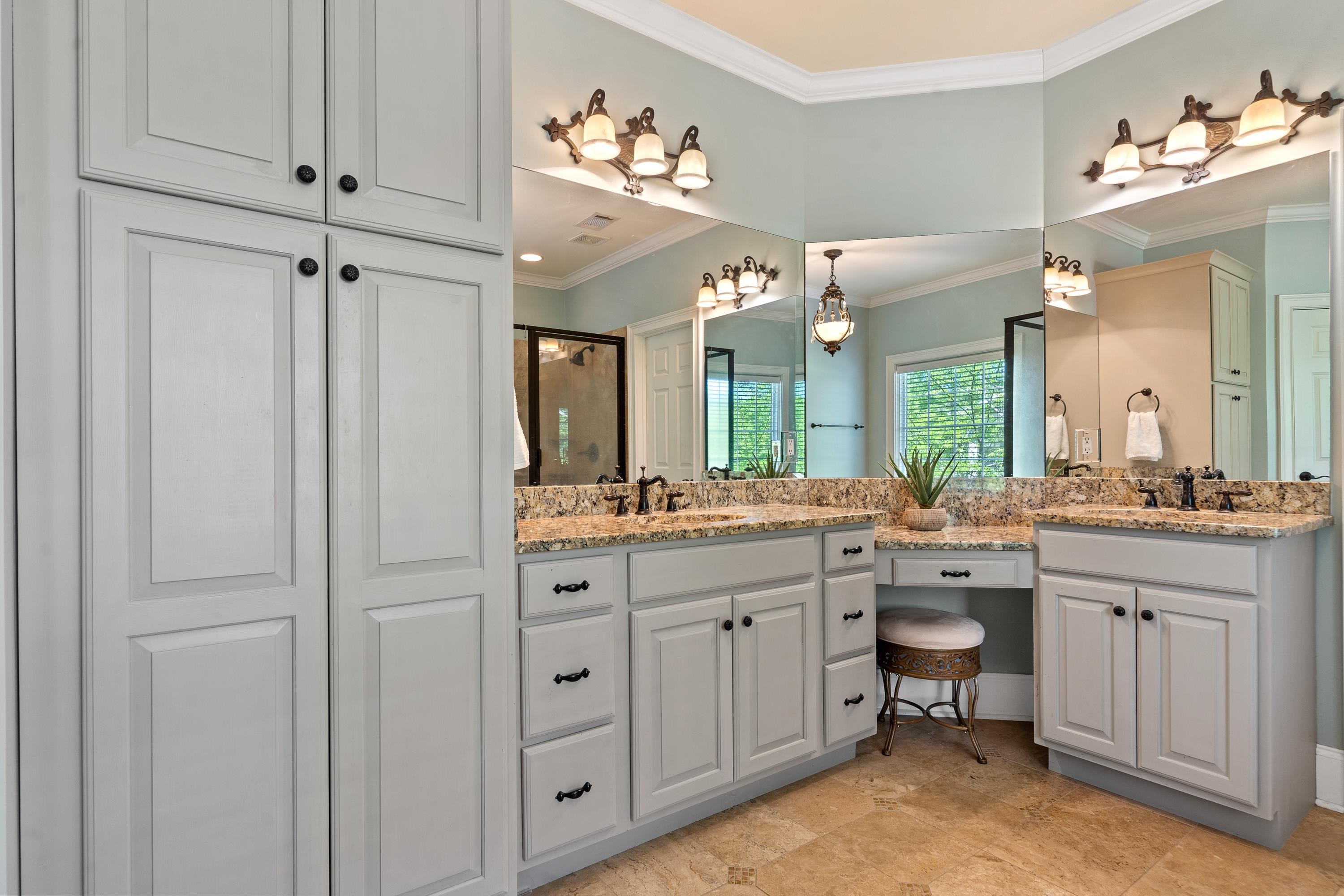 1100 TURNBERRY CIRCLE