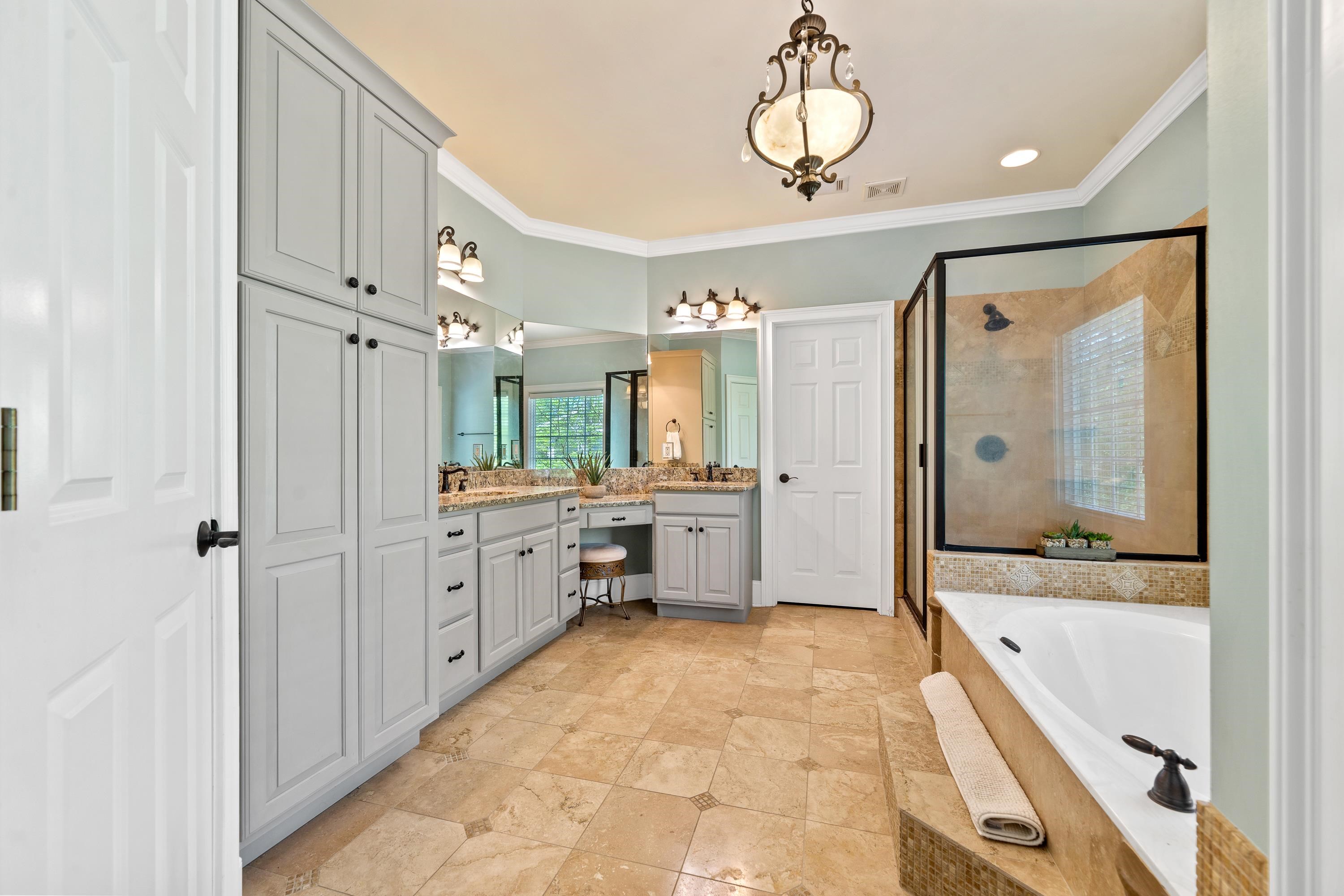 1100 TURNBERRY CIRCLE
