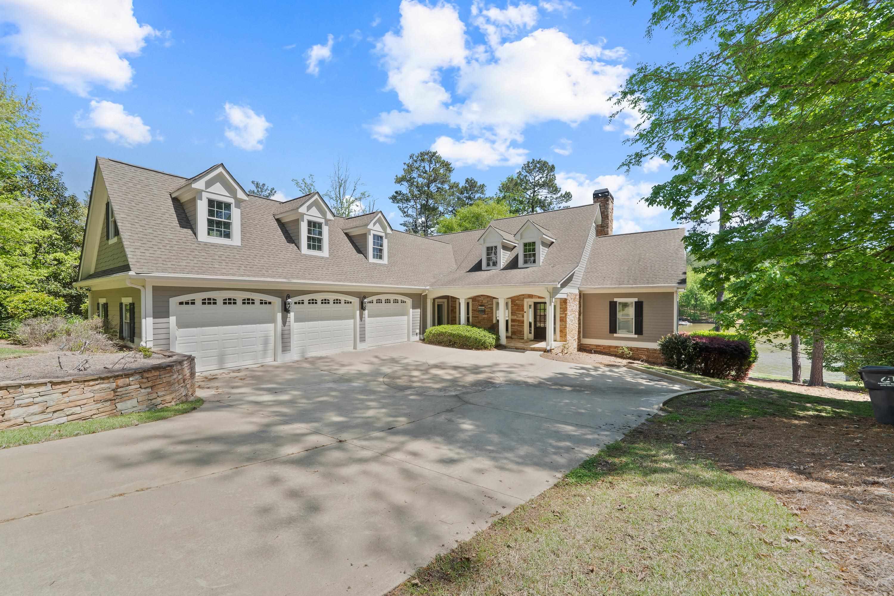 1100 TURNBERRY CIRCLE