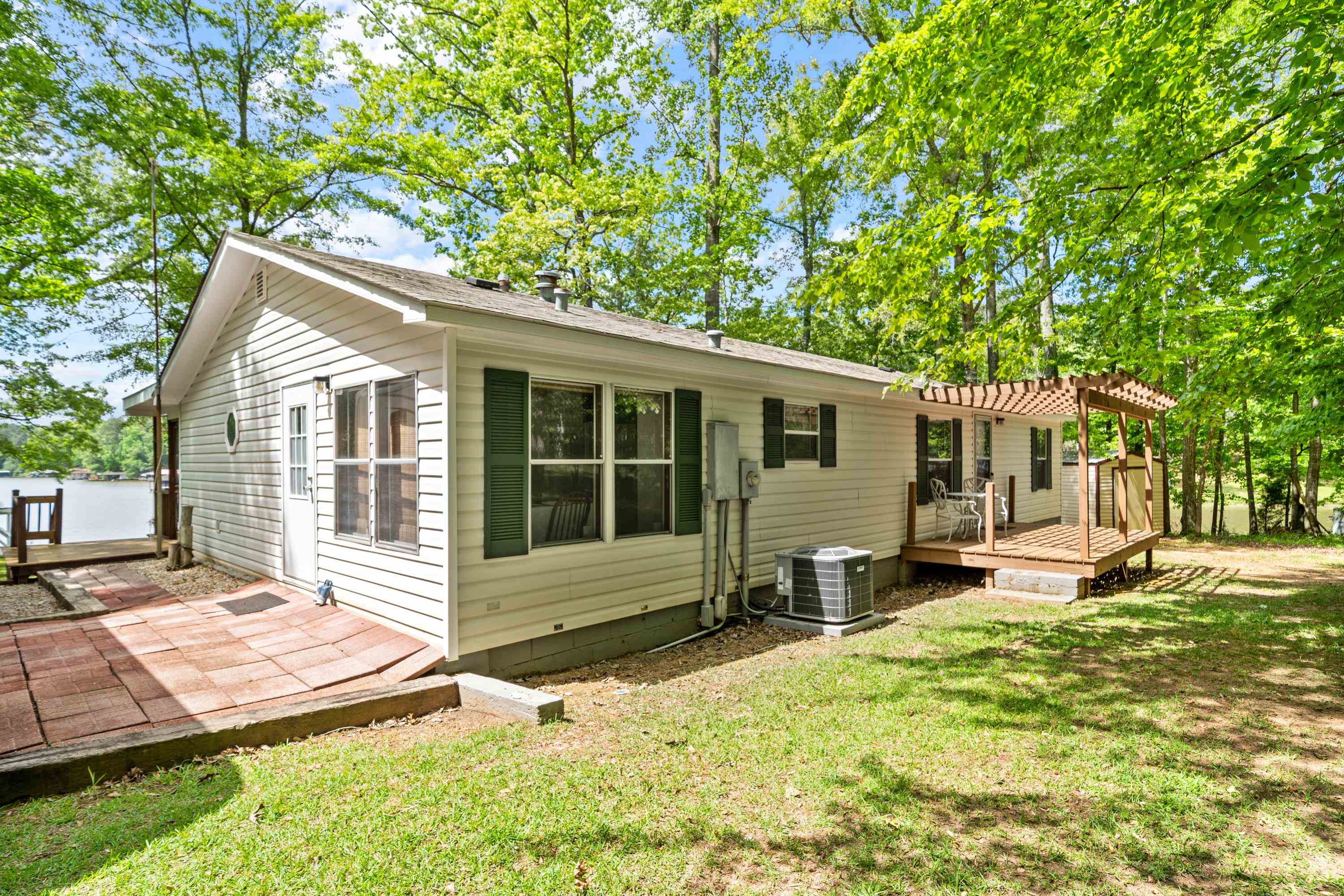 82 DOGWOOD COURT