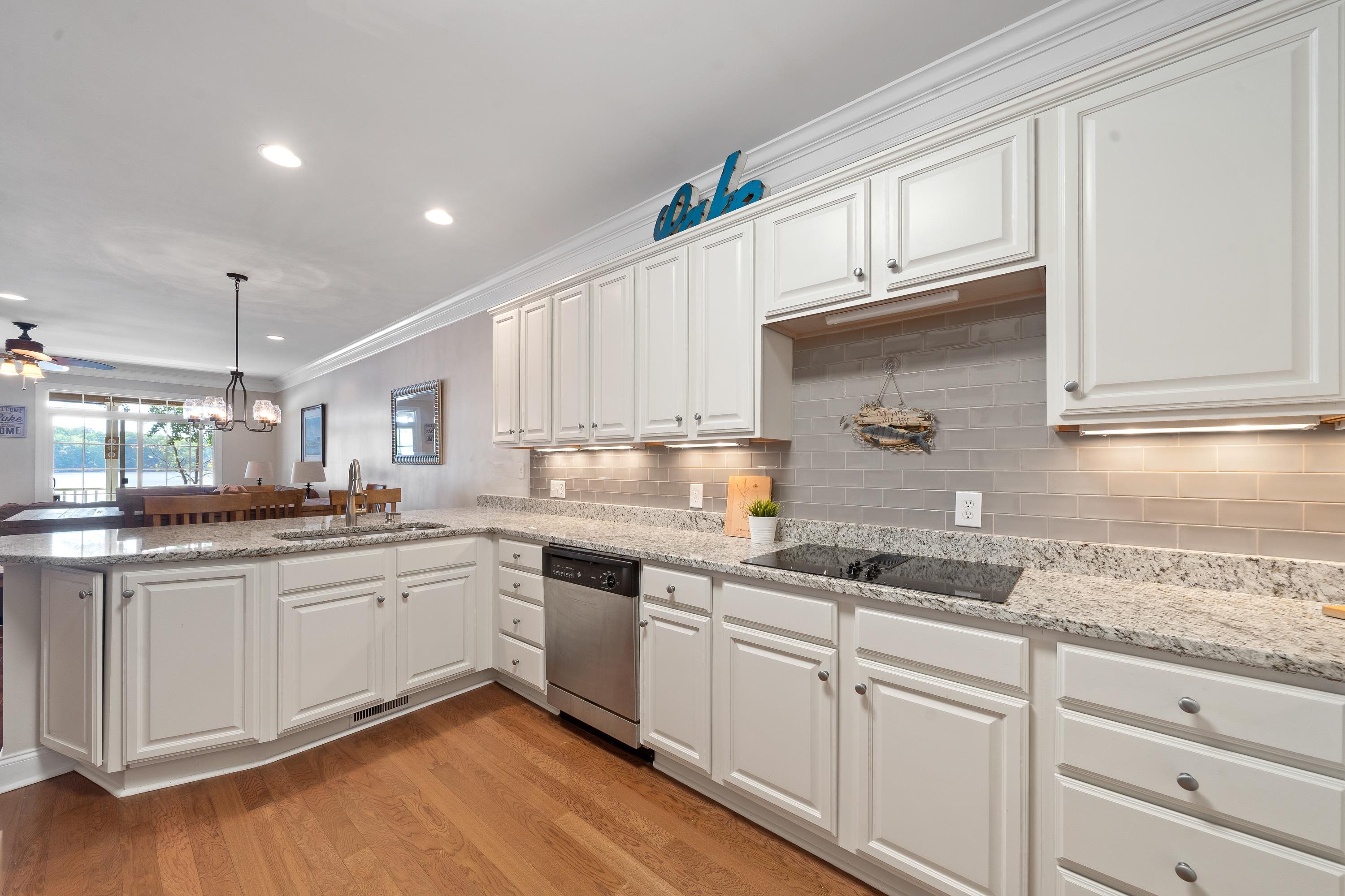 905 (Unit 208) GREENSBORO ROAD