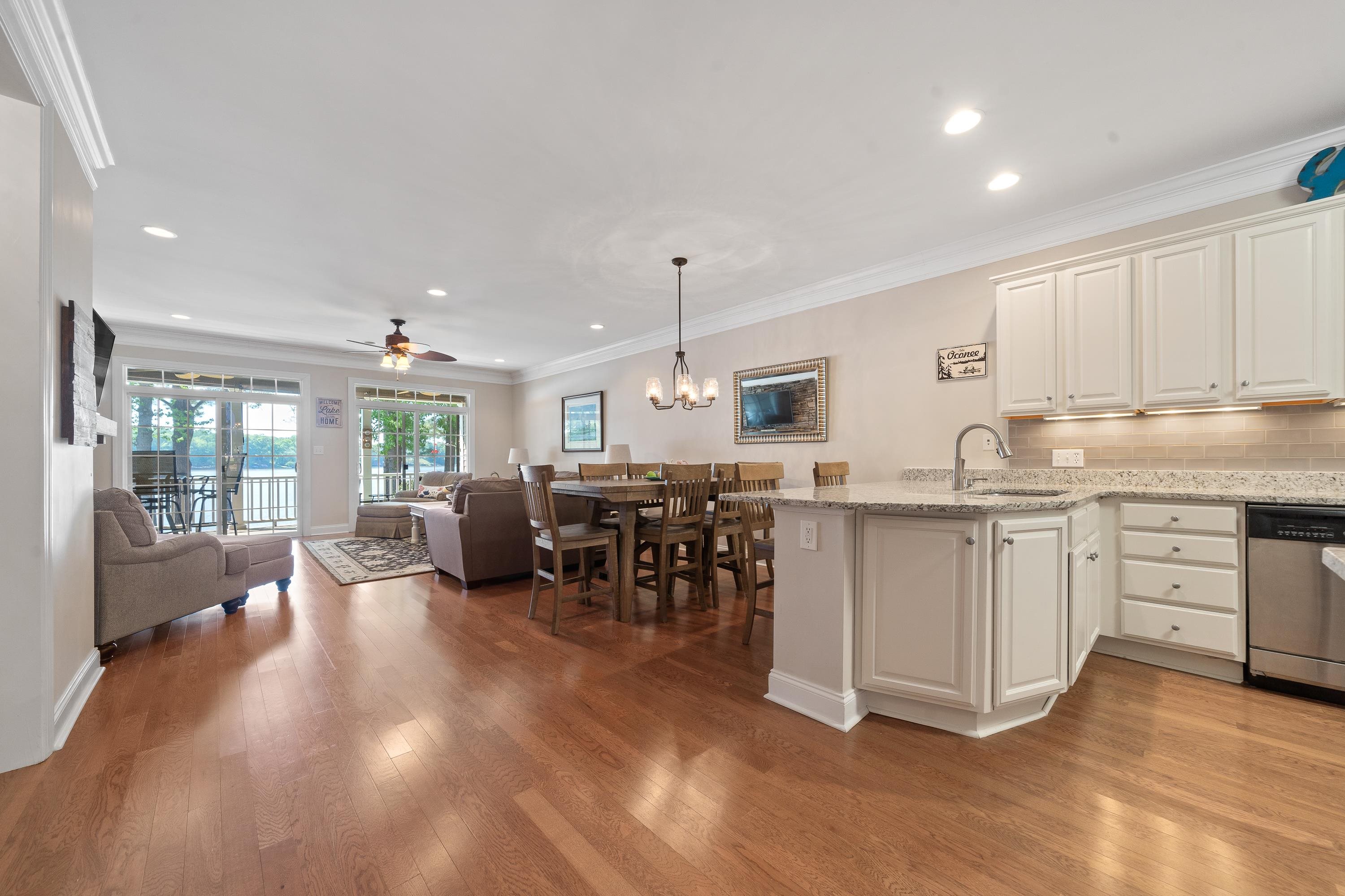 905 (Unit 208) GREENSBORO ROAD