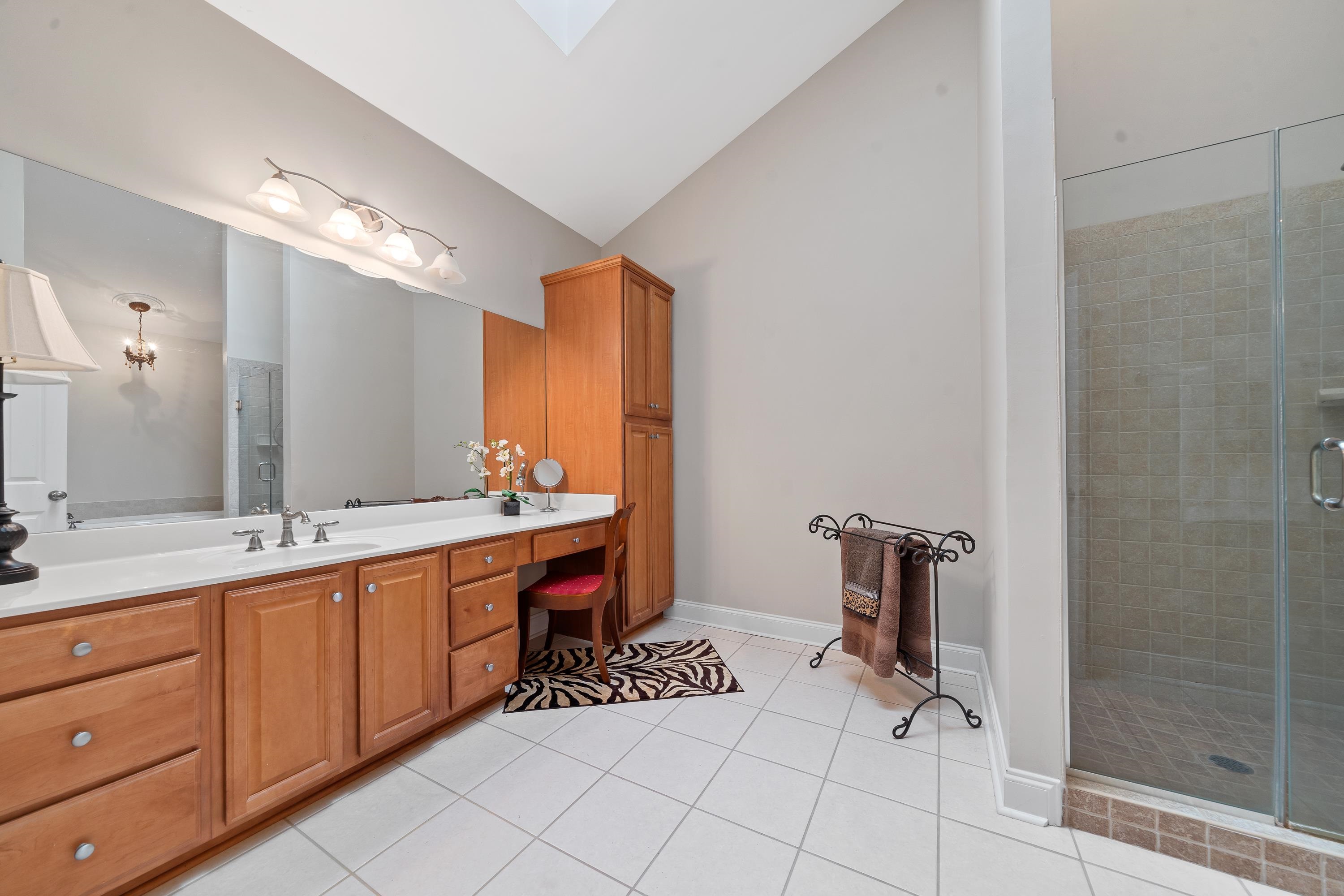 905 (Unit 208) GREENSBORO ROAD