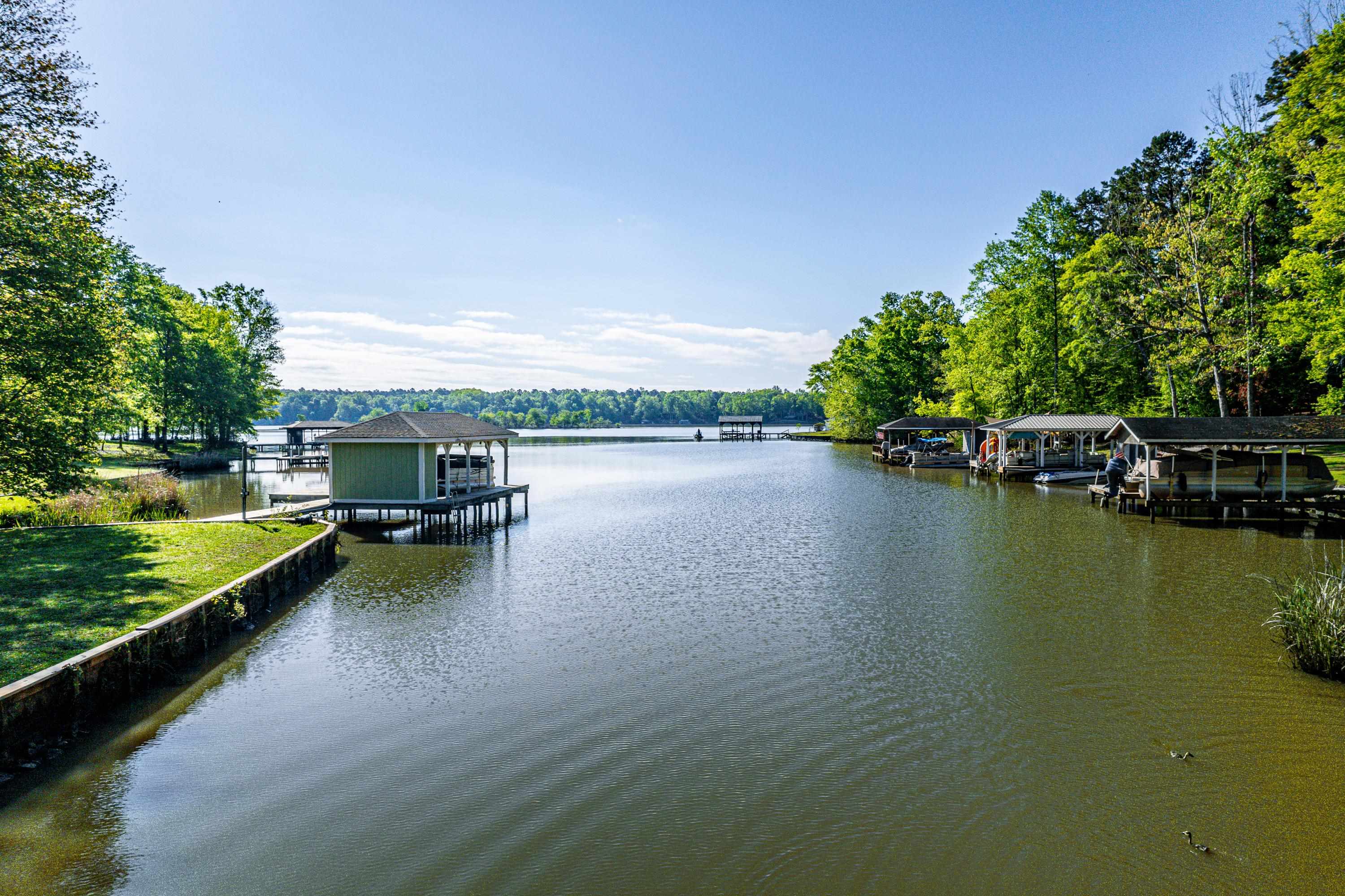 558 ROCKVILLE SPRINGS DRIVE