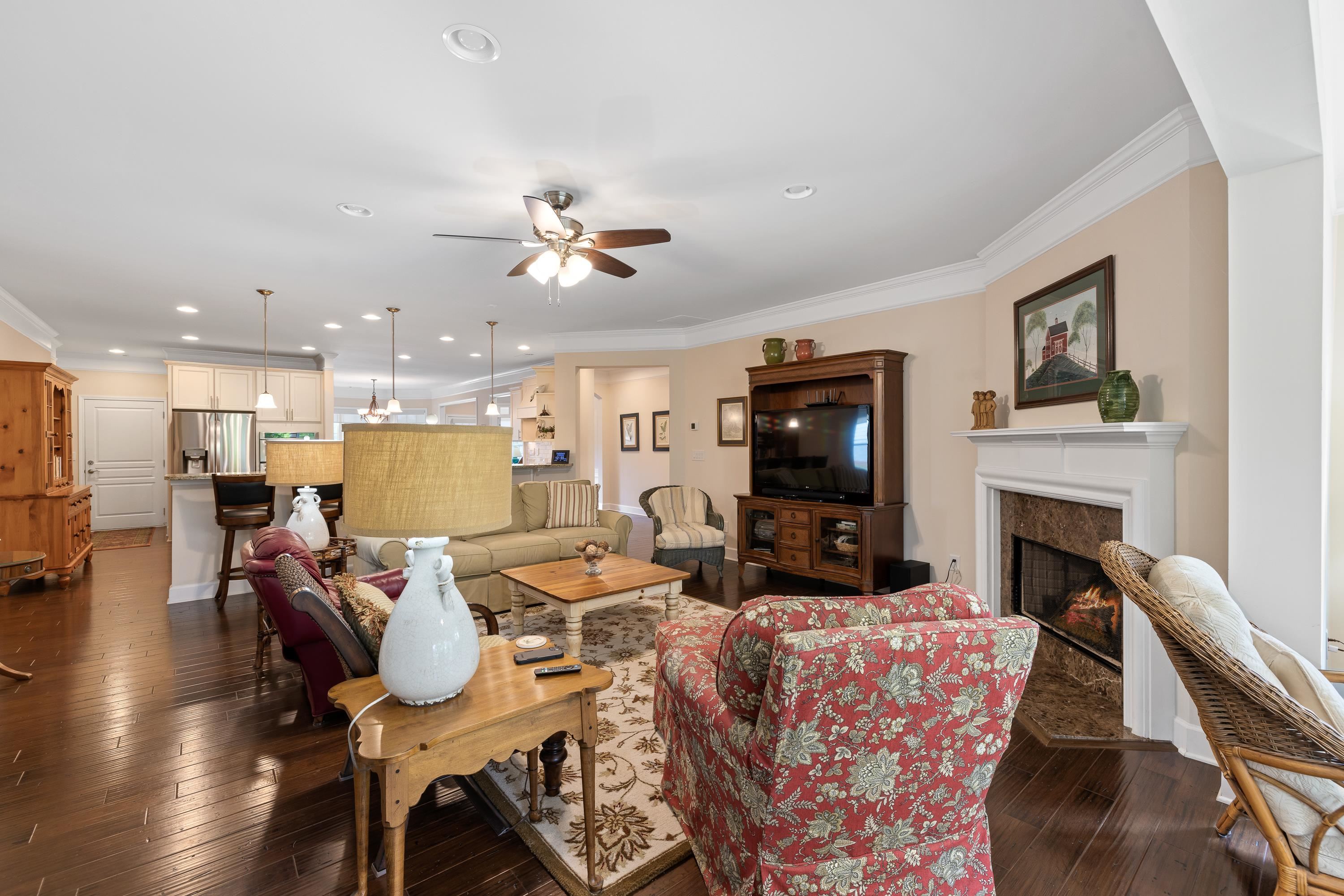 1041 ISLAND INLET COVE
