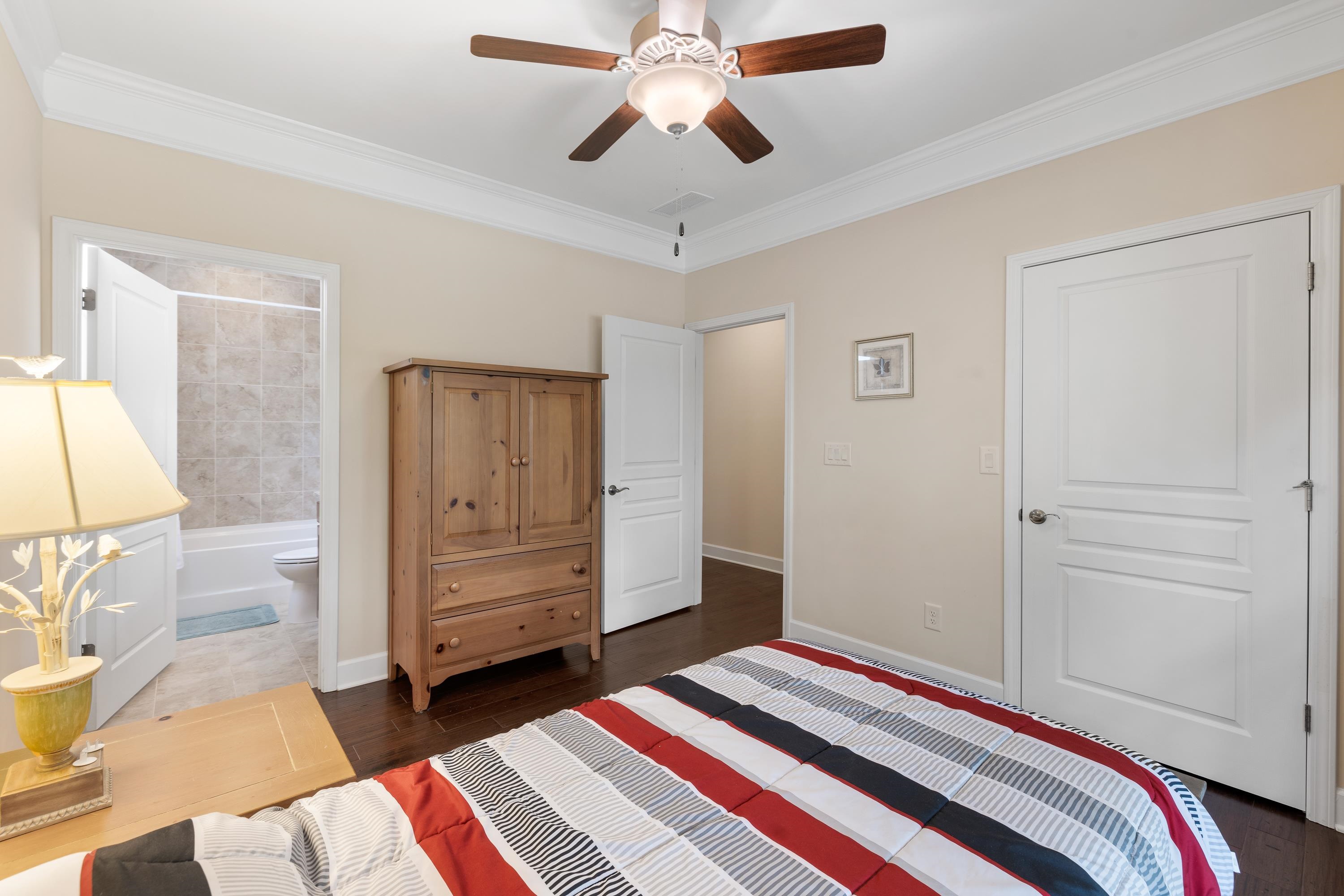 1041 ISLAND INLET COVE