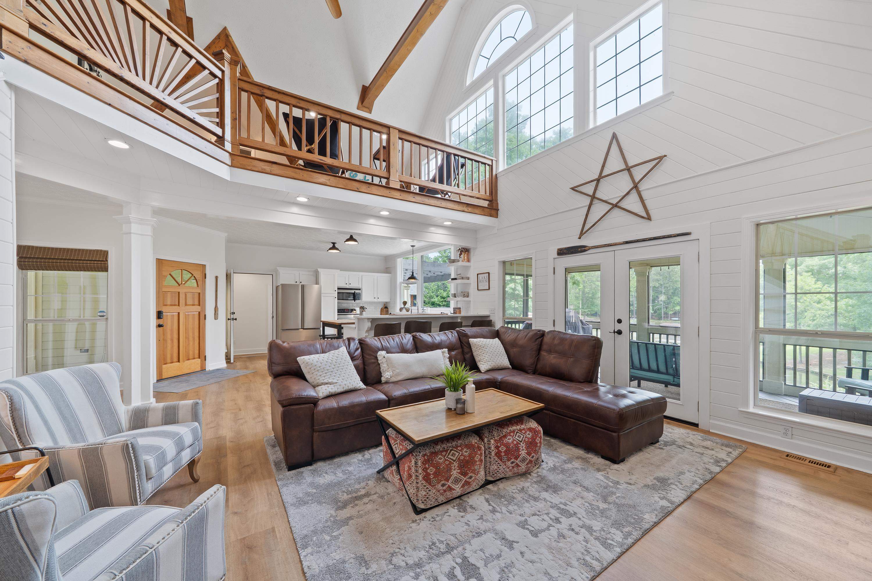 206 B HICKORY POINT DRIVE