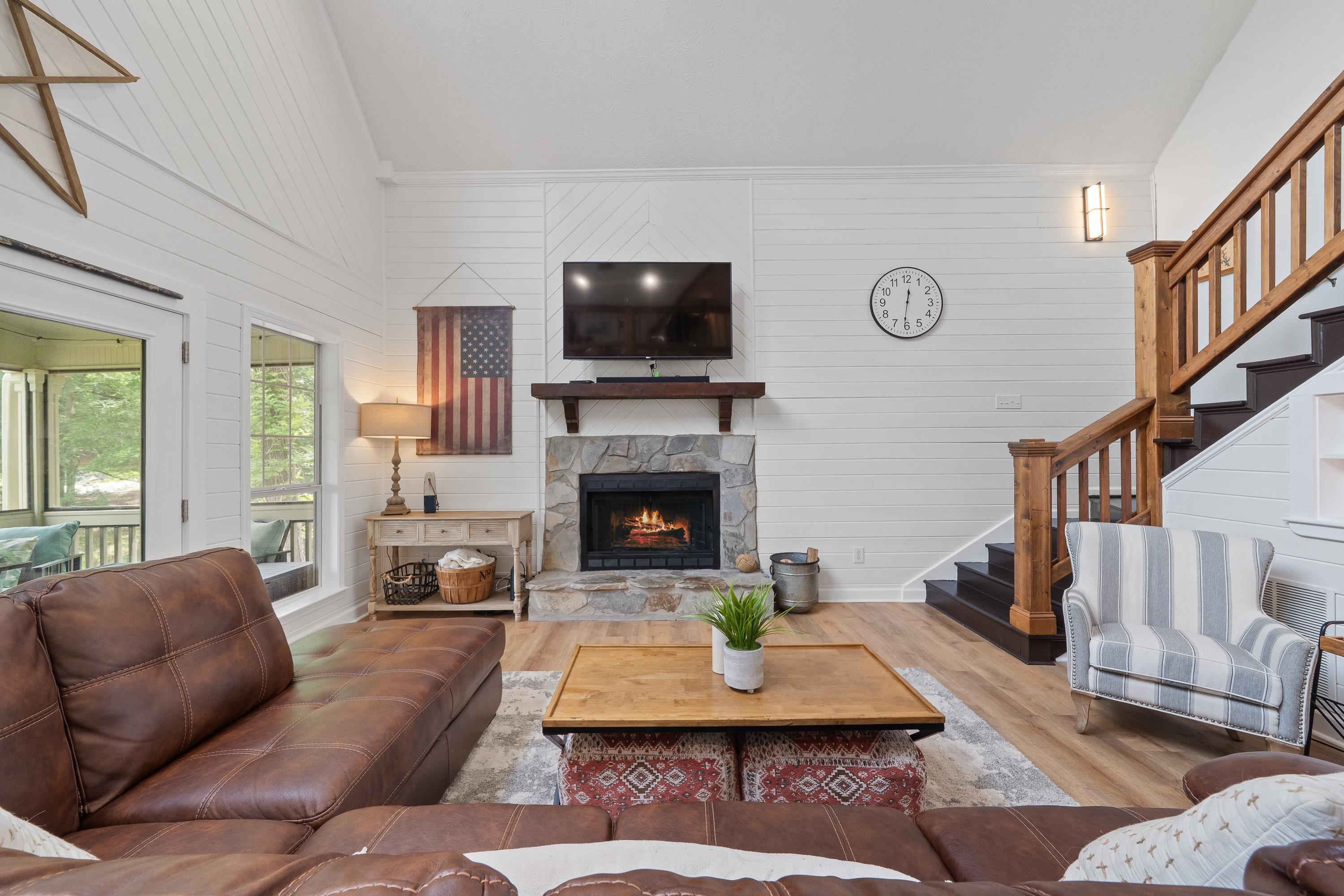 206 B HICKORY POINT DRIVE