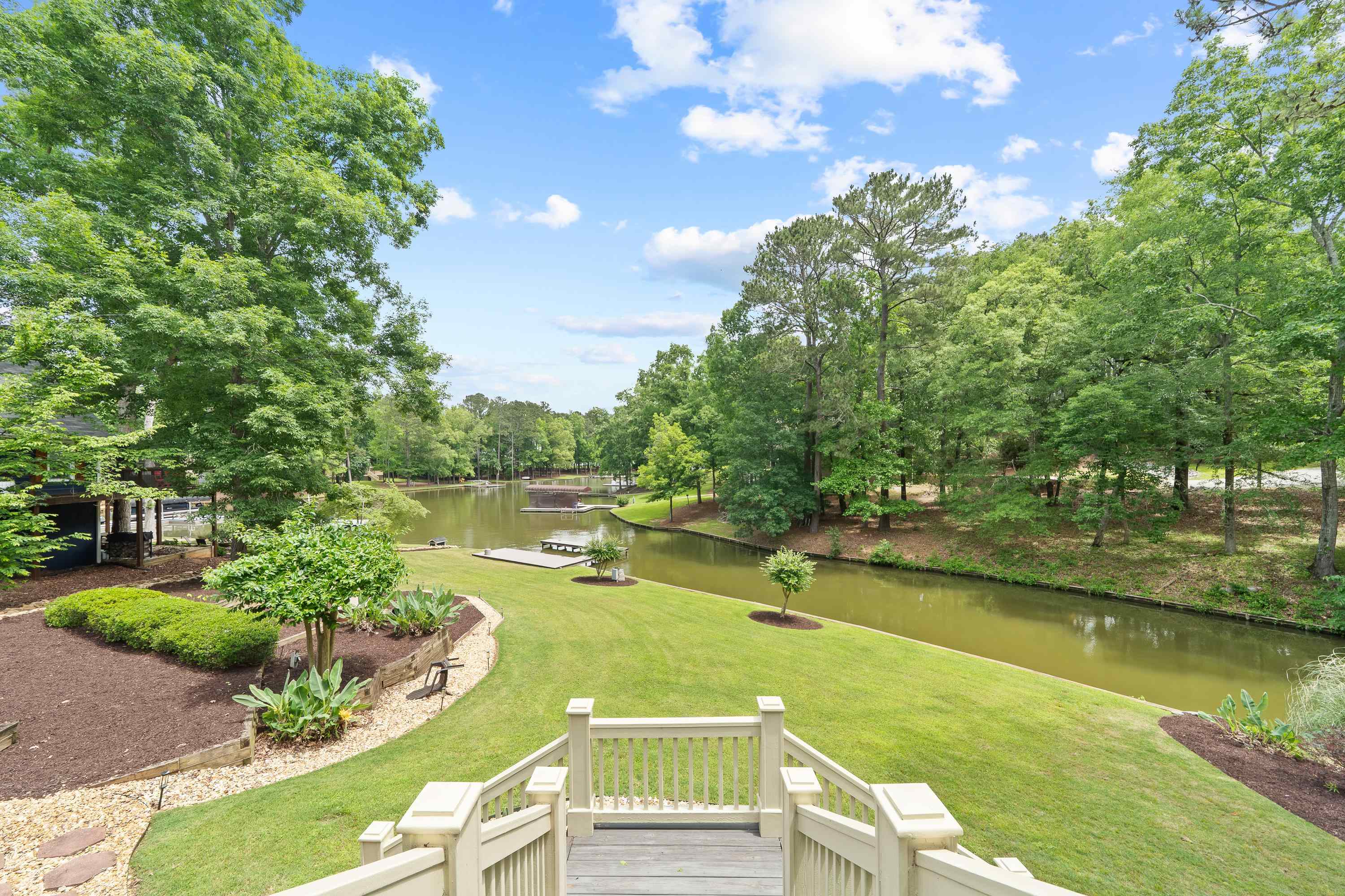206 B HICKORY POINT DRIVE