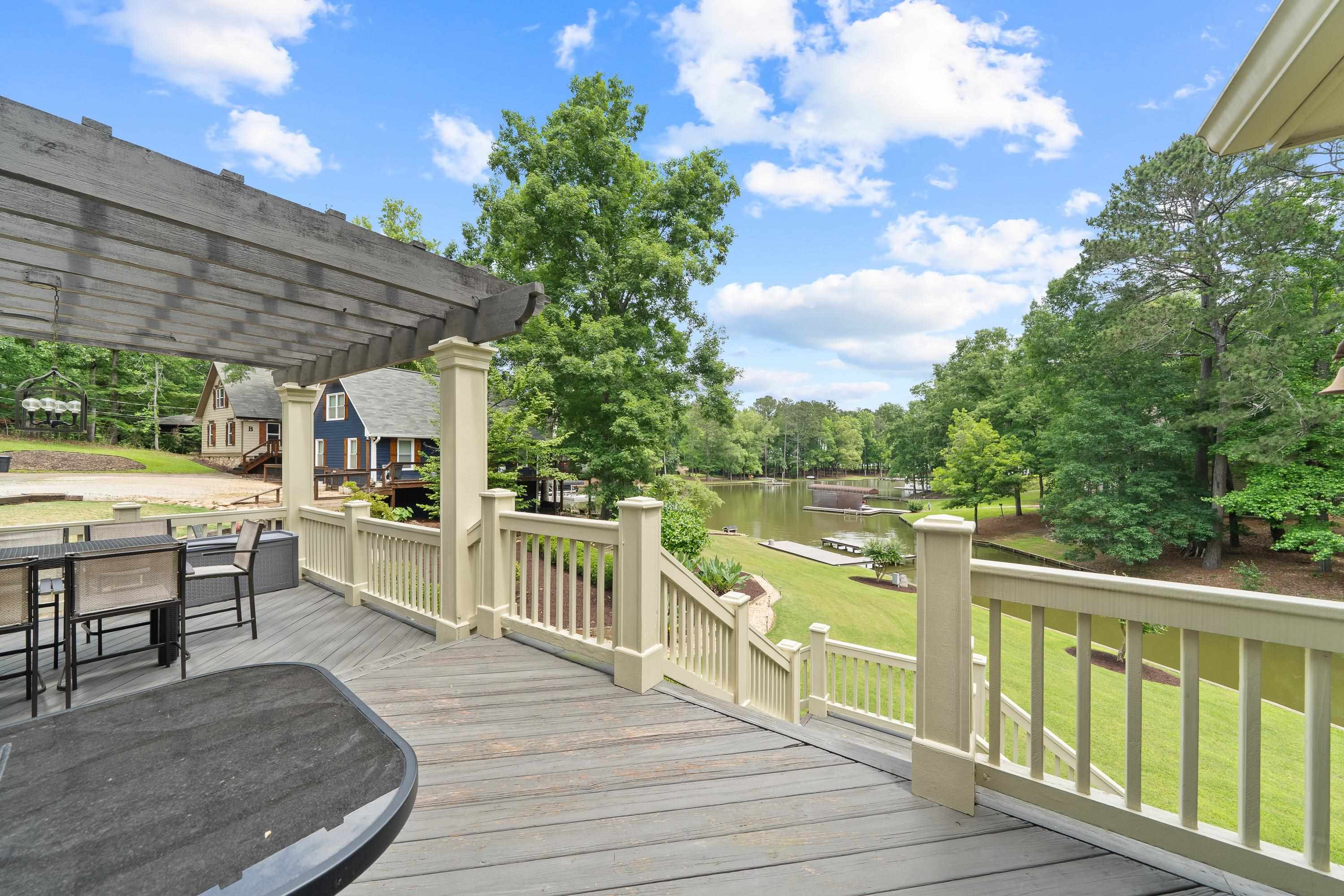 206 B HICKORY POINT DRIVE