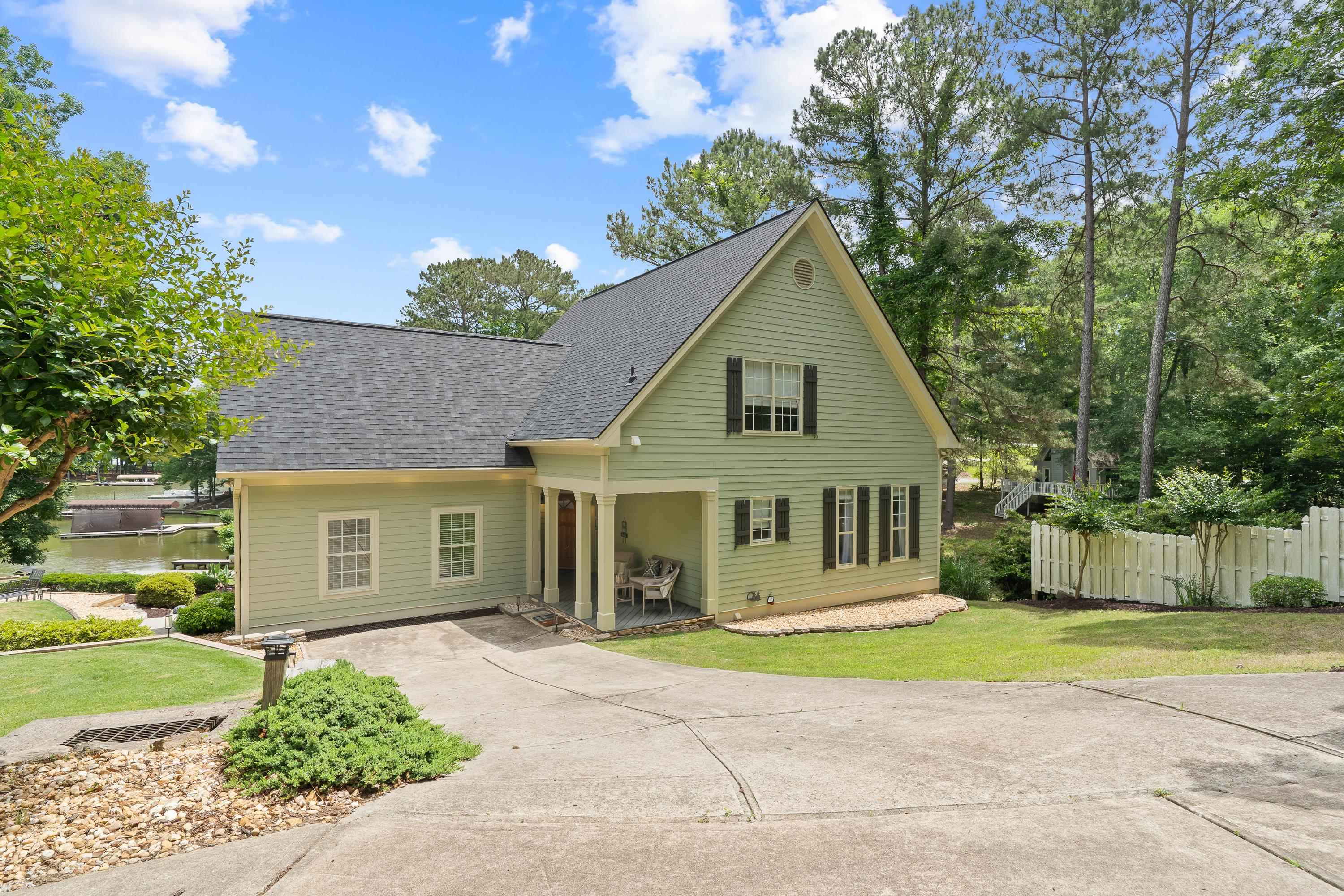 206 B HICKORY POINT DRIVE