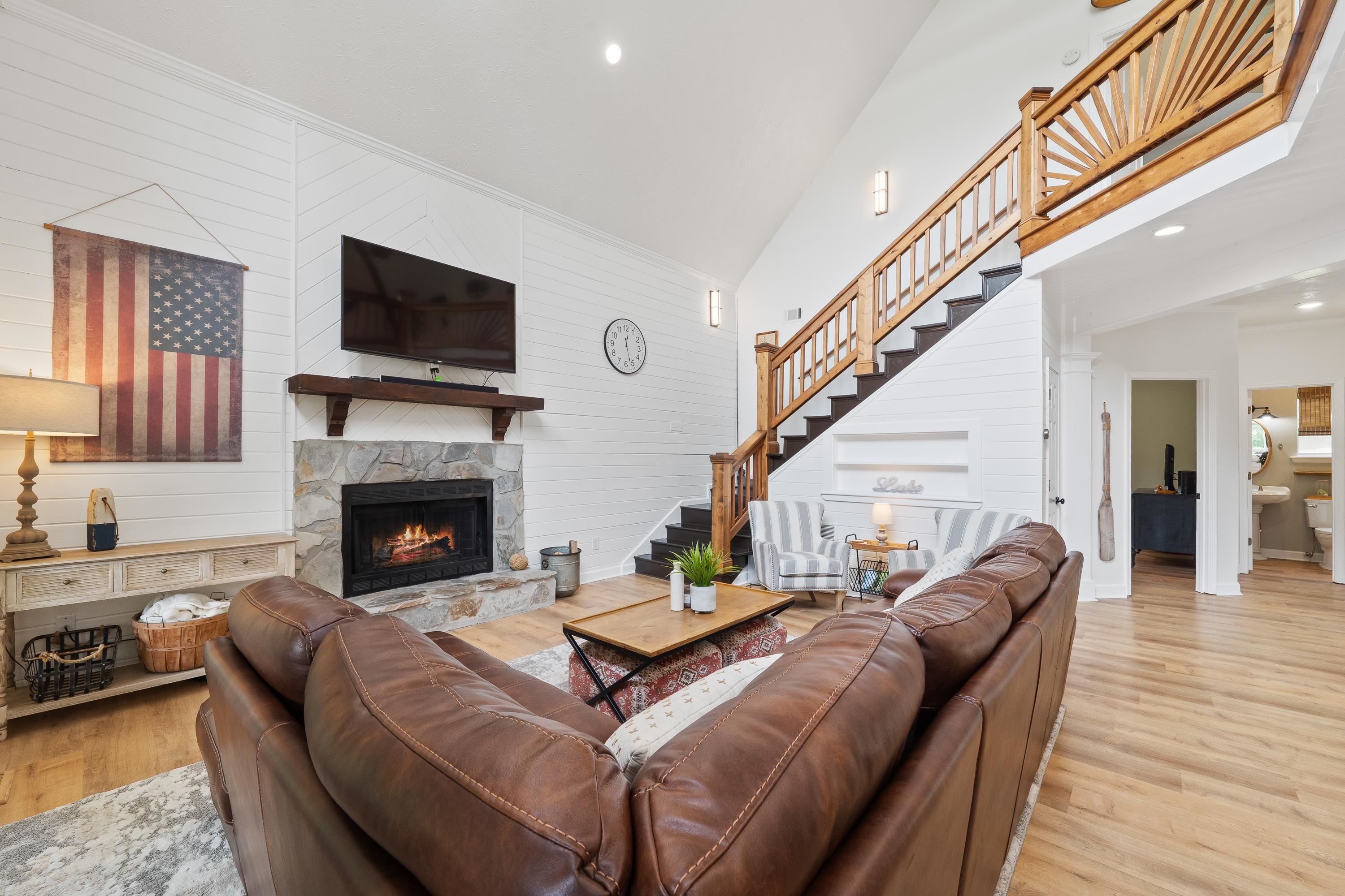 206 B HICKORY POINT DRIVE