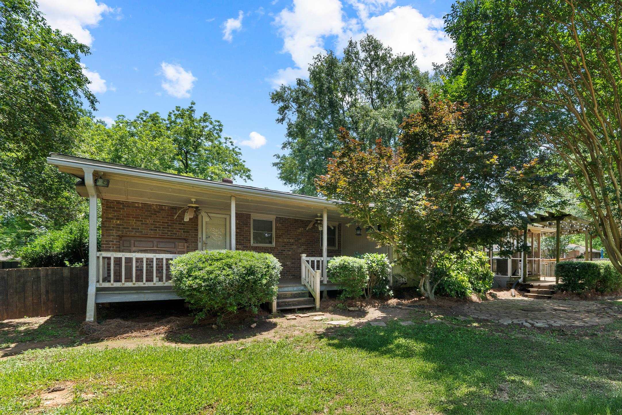 116 SE ROSEWOOD DRIVE