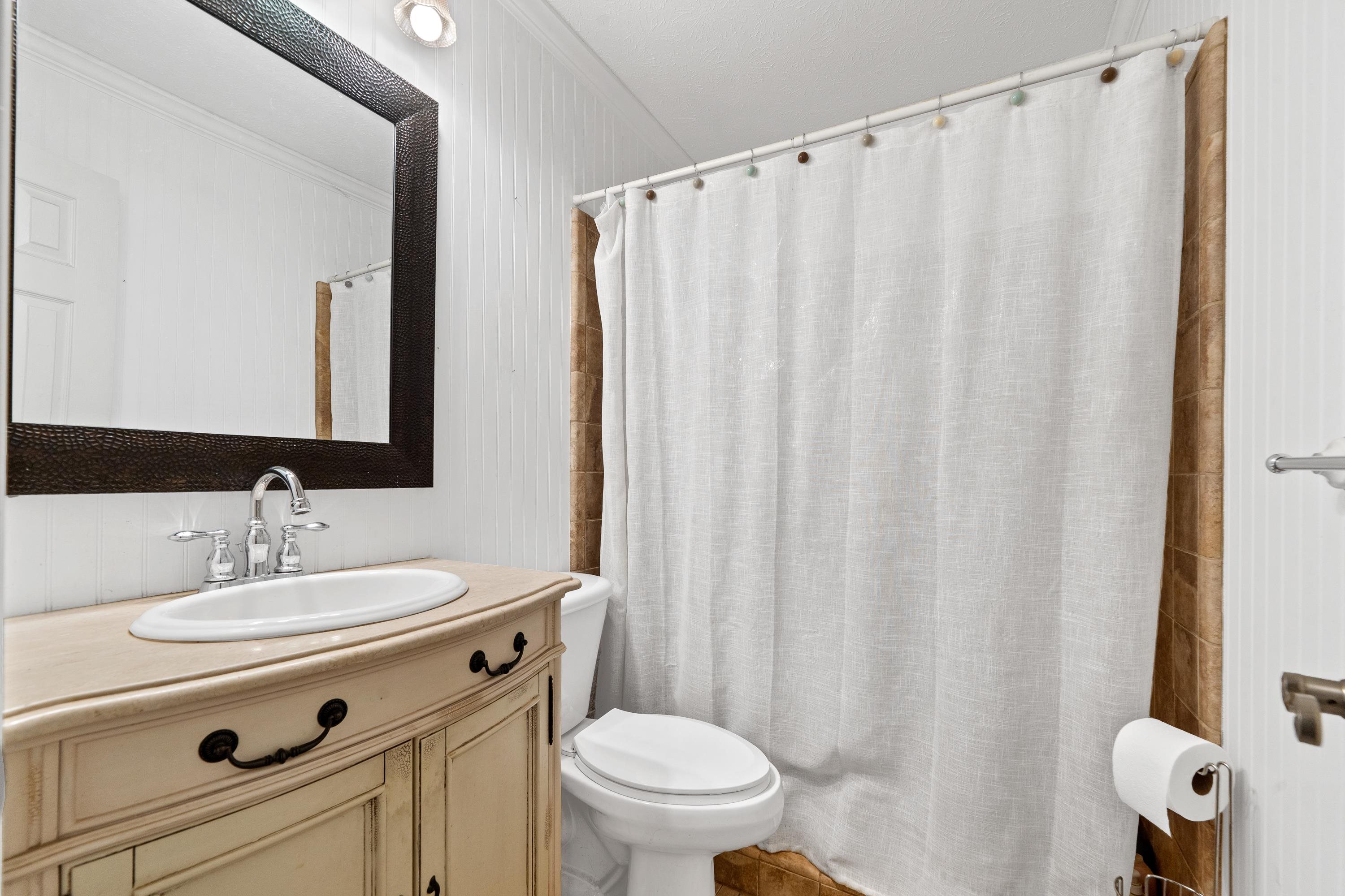 116 SE ROSEWOOD DRIVE