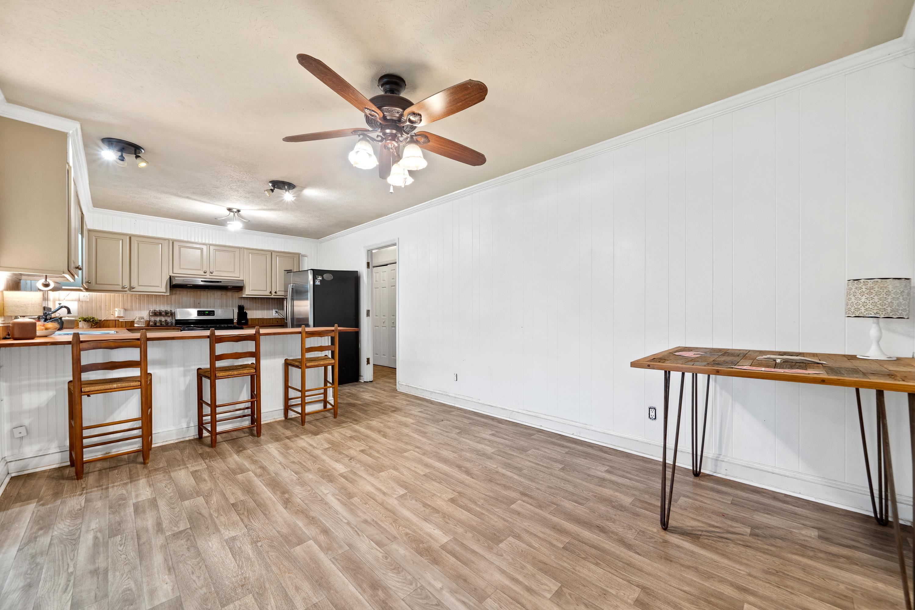 116 SE ROSEWOOD DRIVE