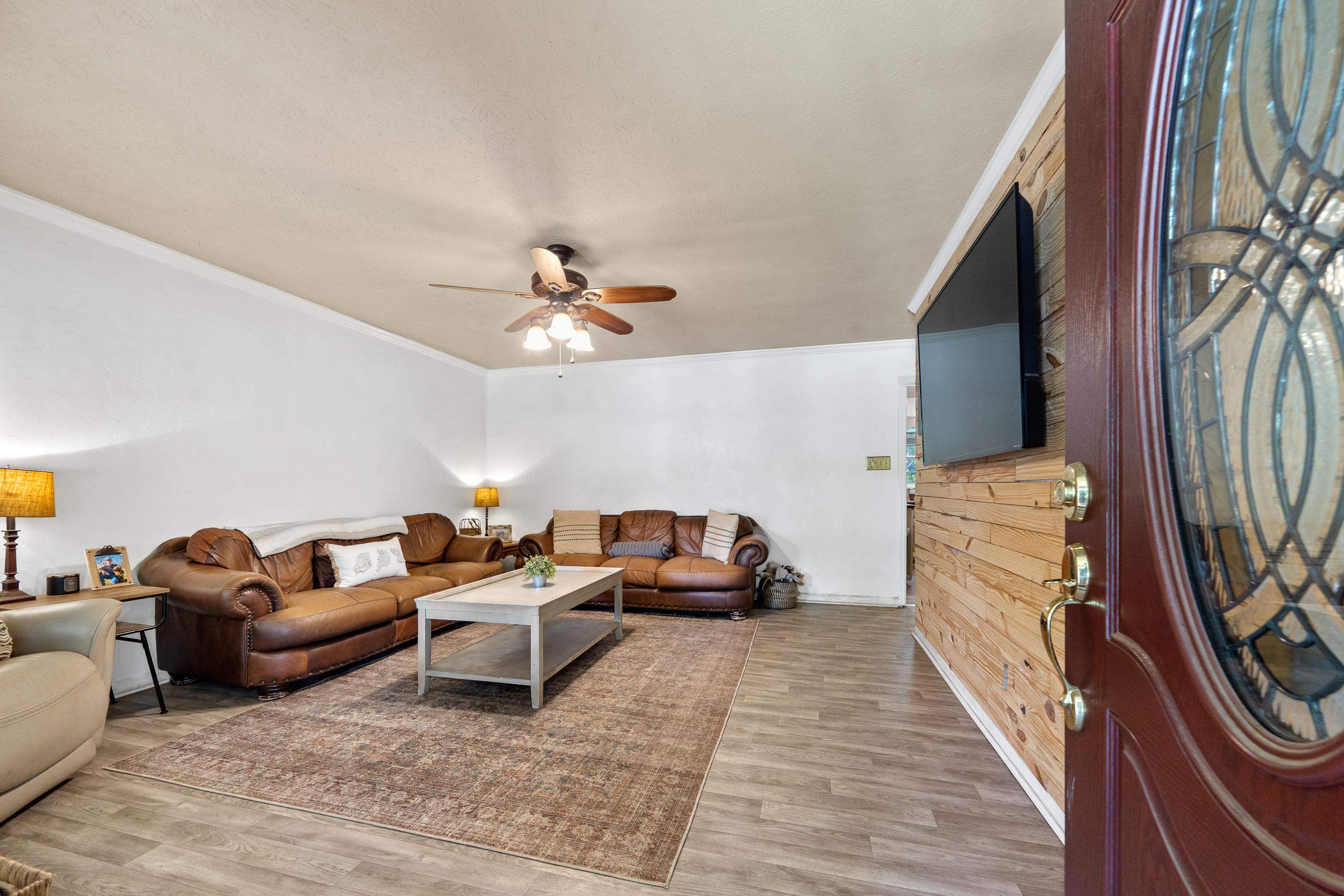 116 SE ROSEWOOD DRIVE