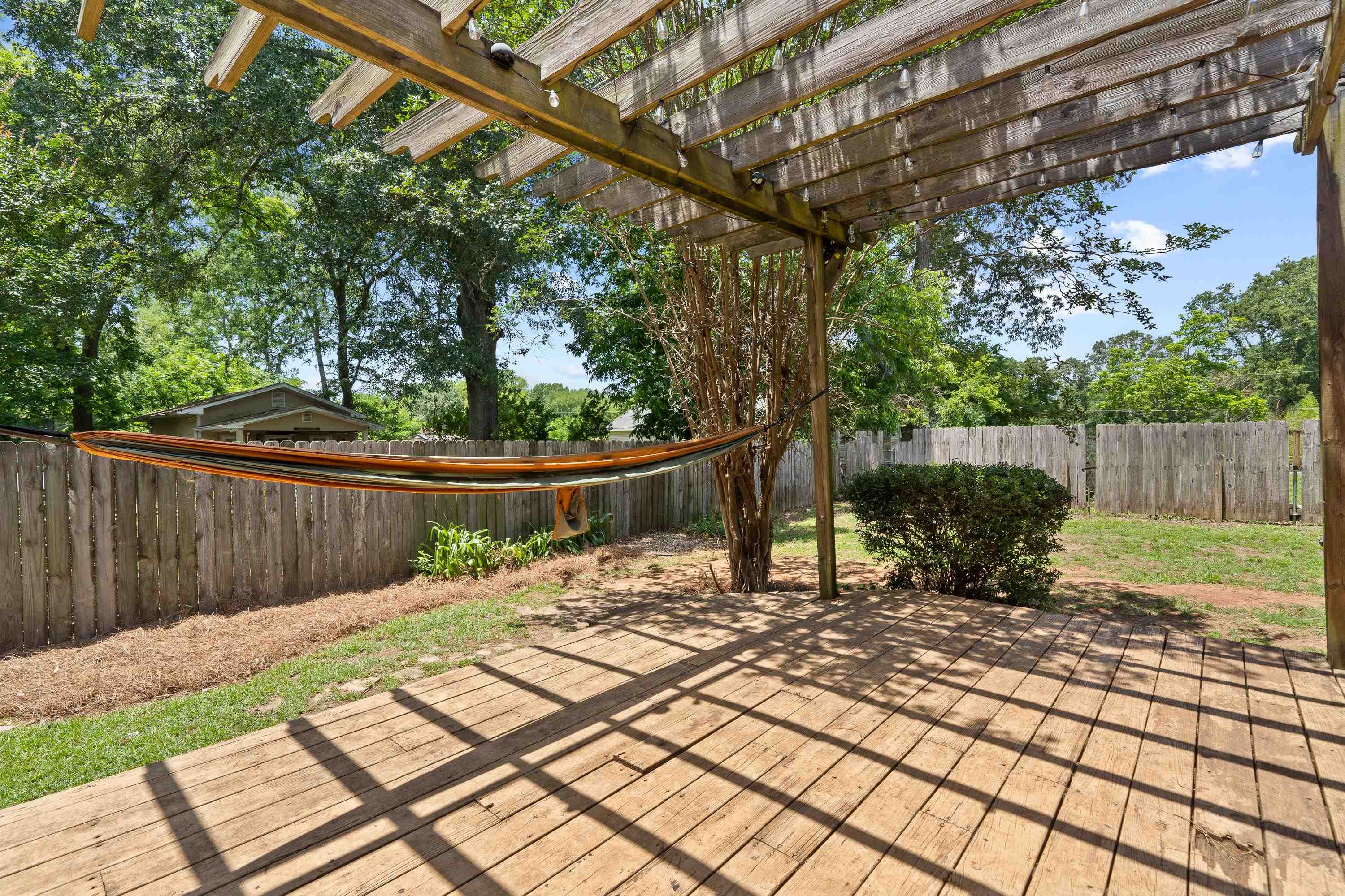 116 SE ROSEWOOD DRIVE