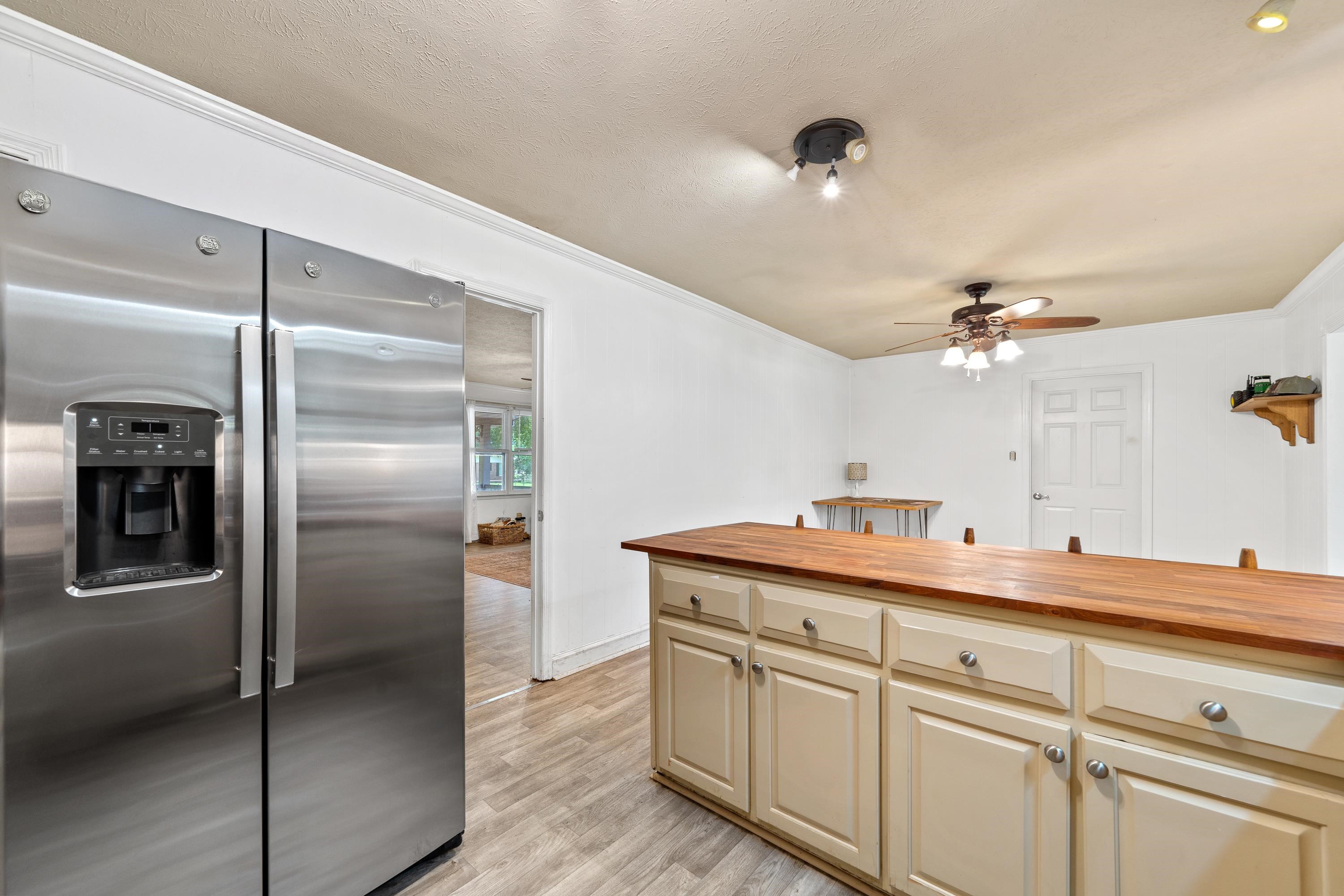 116 SE ROSEWOOD DRIVE