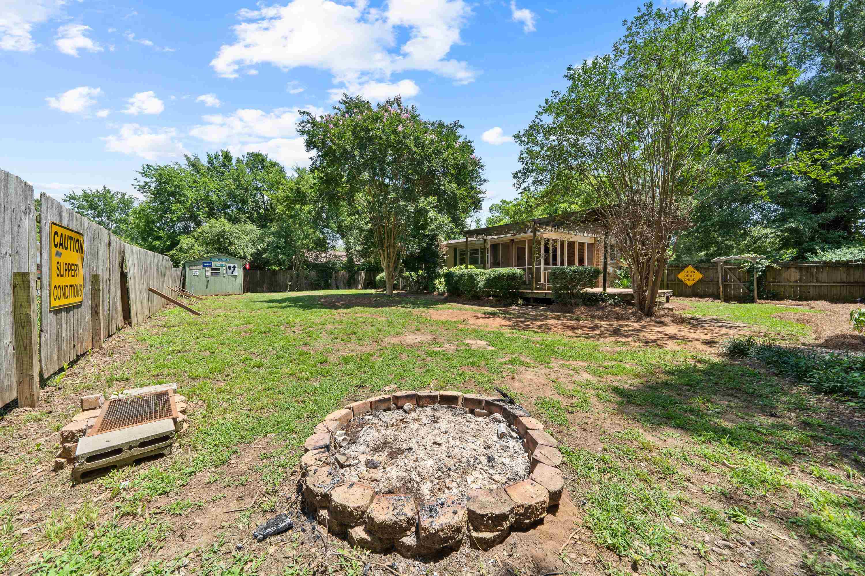 116 SE ROSEWOOD DRIVE