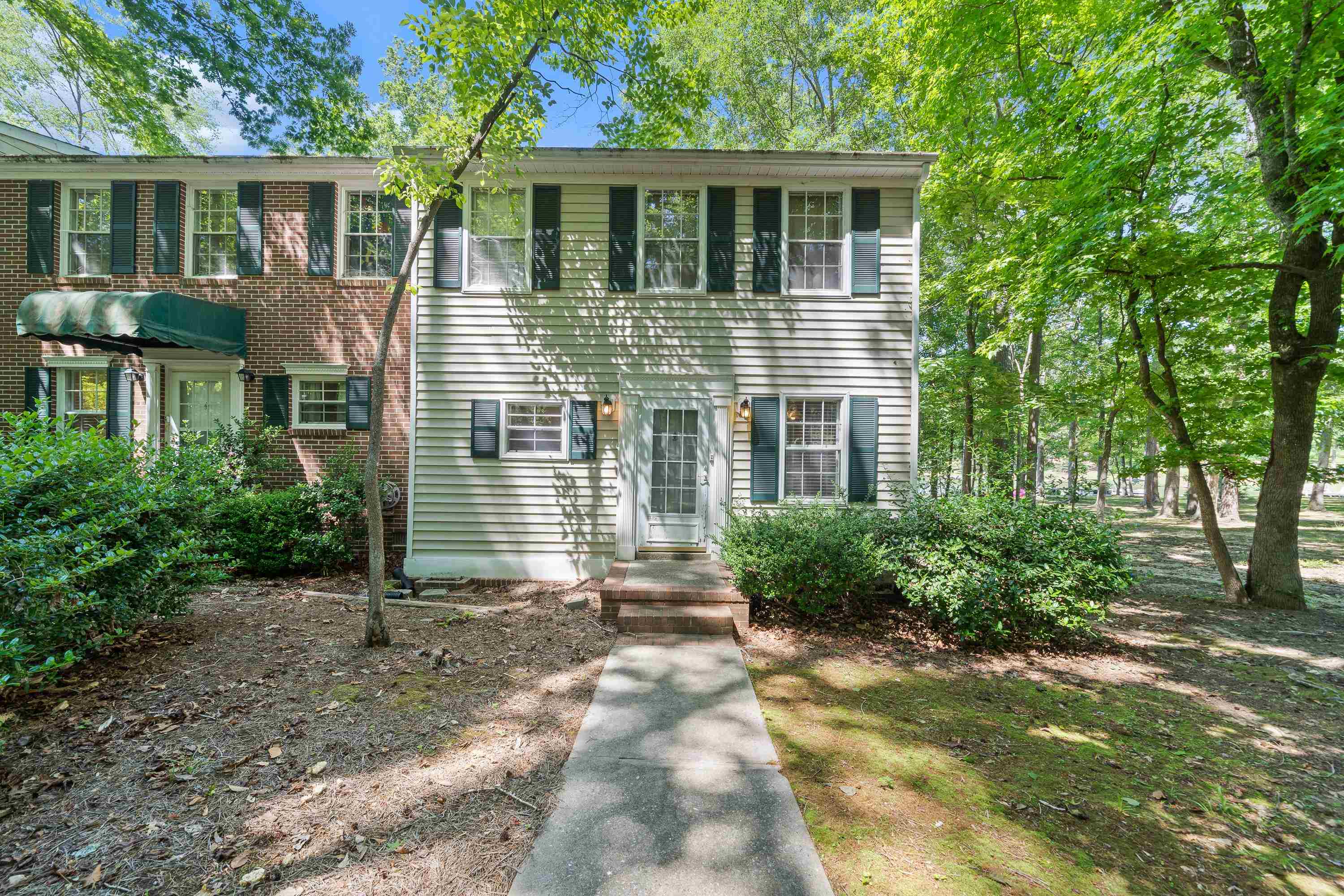 384 - 1&2 ARROWHEAD TRAIL