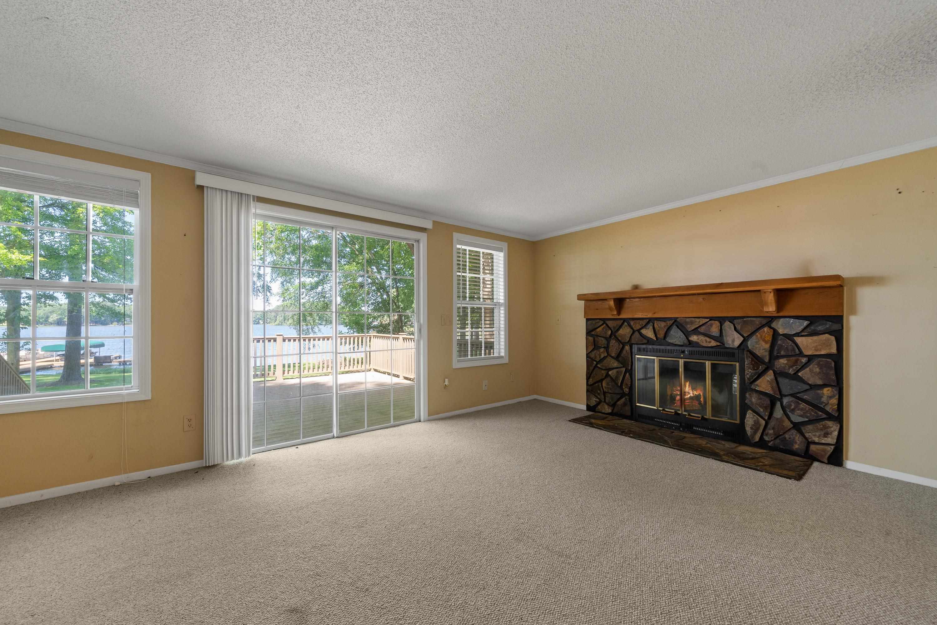 384 - 1&2 ARROWHEAD TRAIL