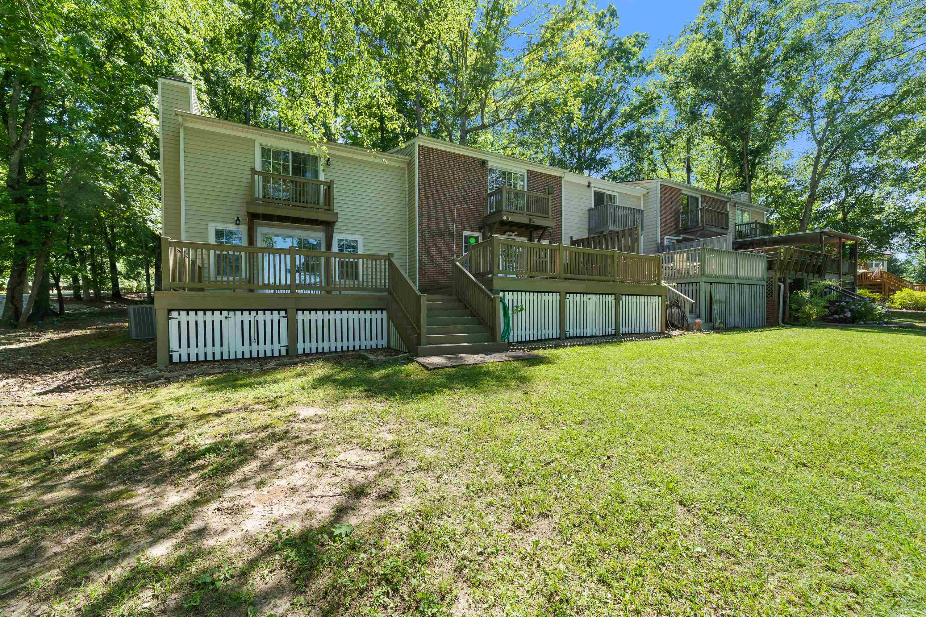 384 - 1&2 ARROWHEAD TRAIL