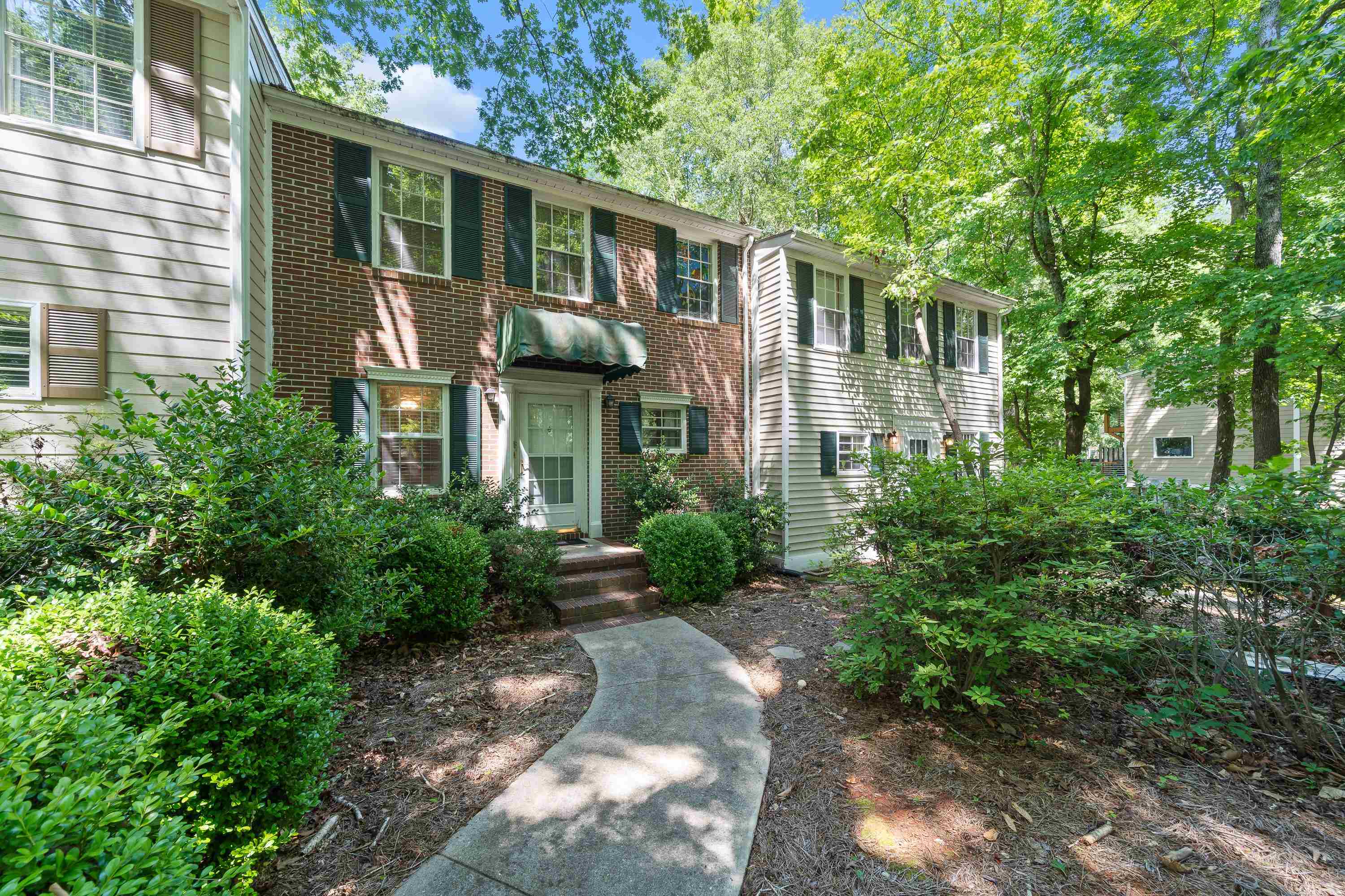 384 - 1&2 ARROWHEAD TRAIL