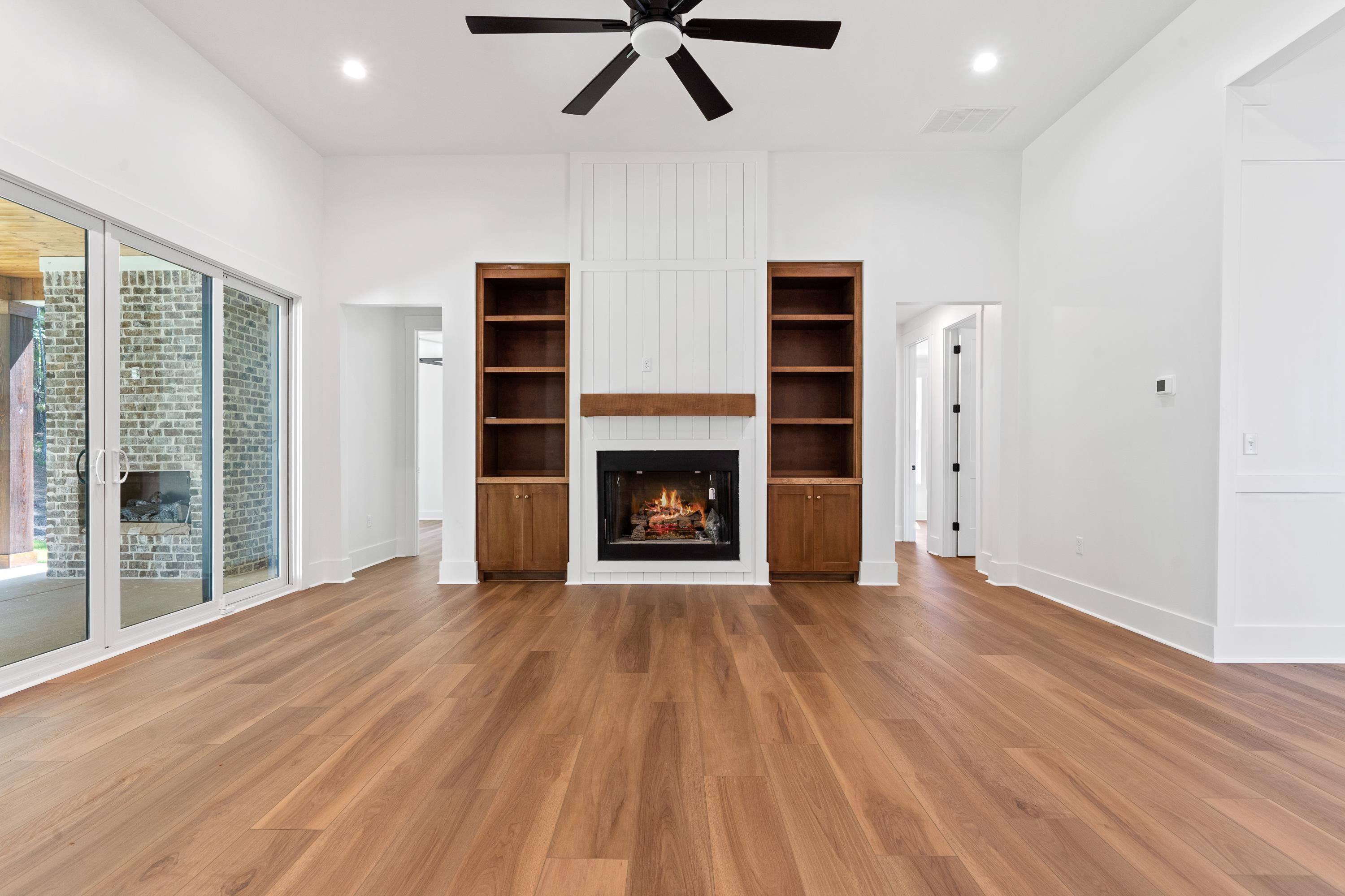 1211 TURNBERRY CIRCLE