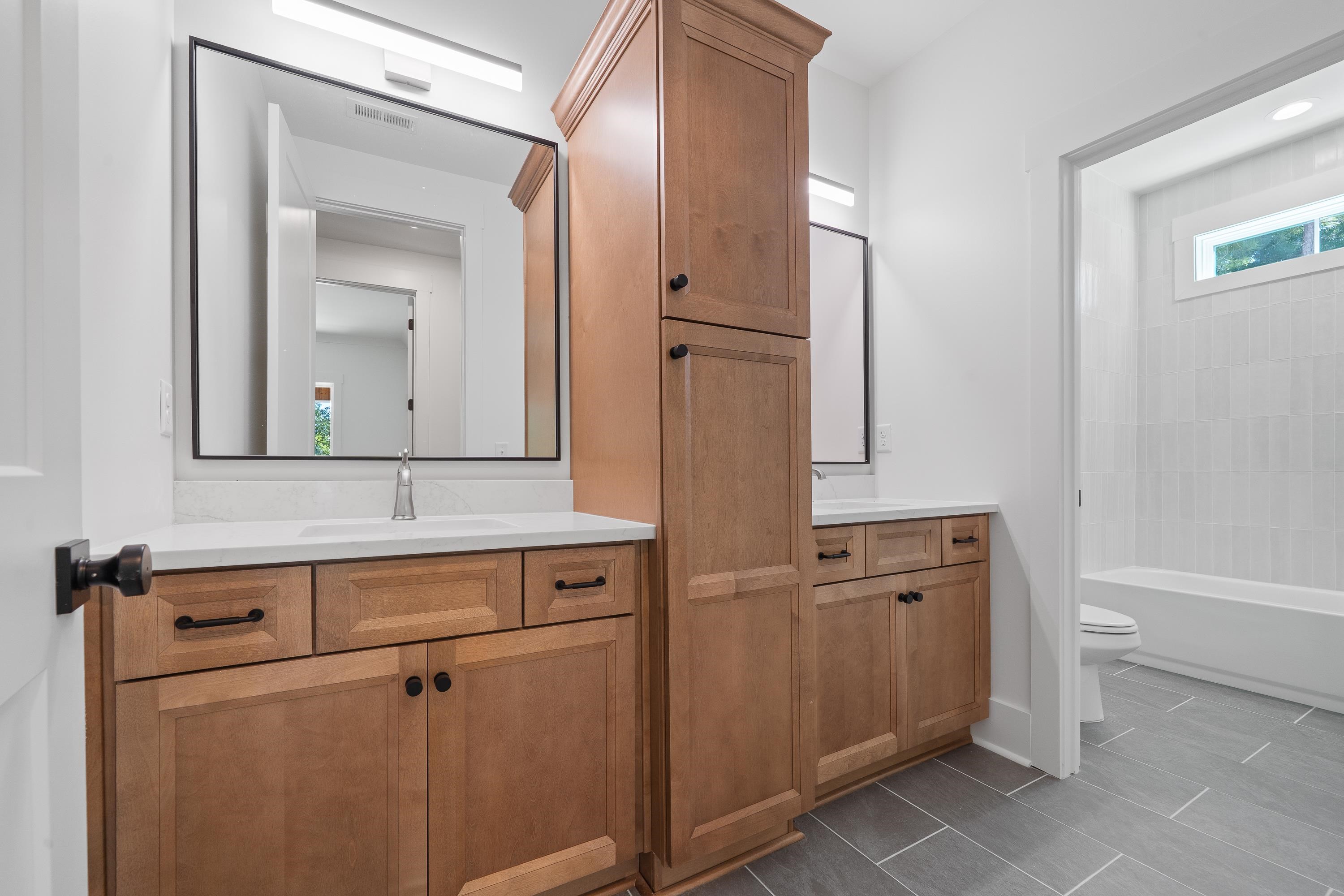 1211 TURNBERRY CIRCLE