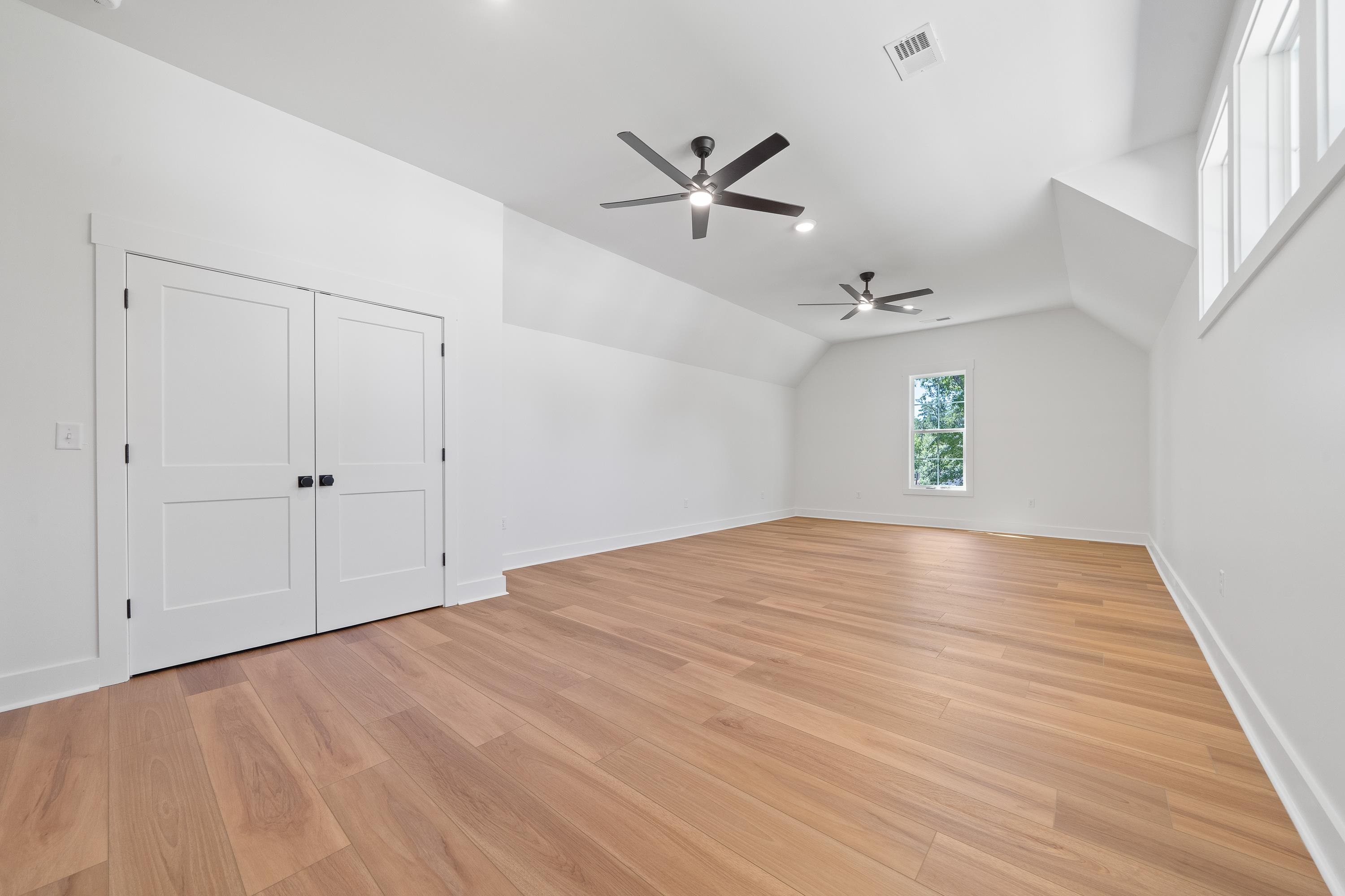 1211 TURNBERRY CIRCLE