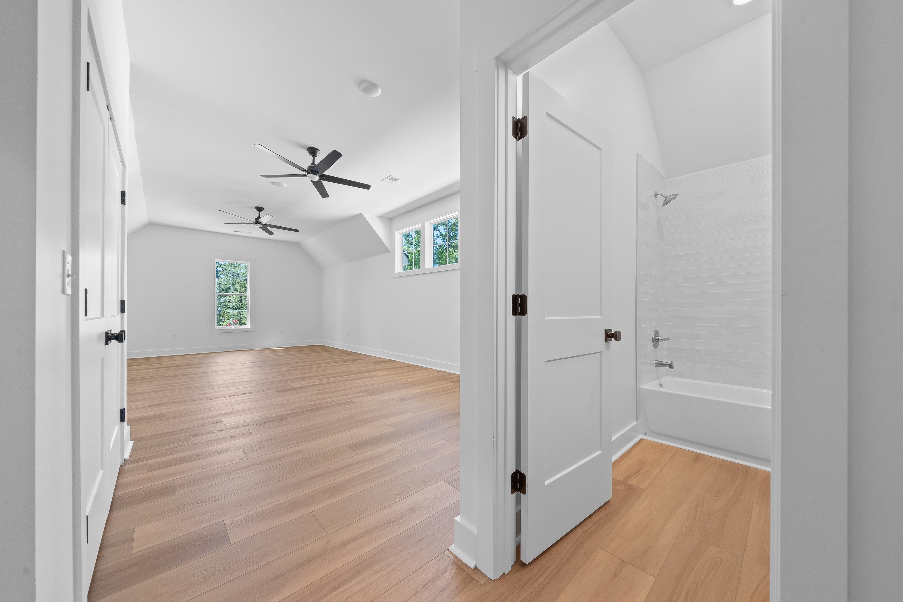 1211 TURNBERRY CIRCLE