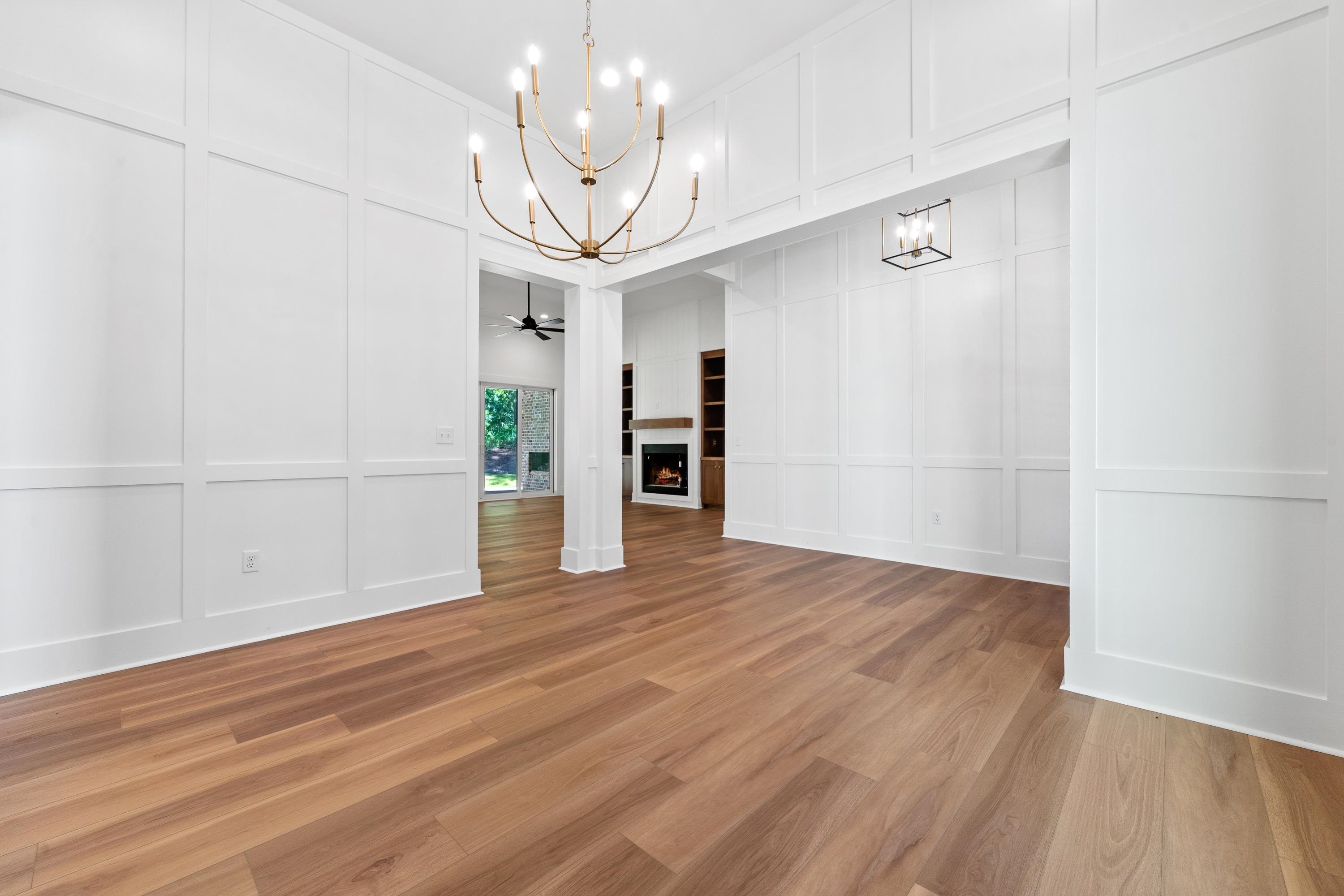 1211 TURNBERRY CIRCLE