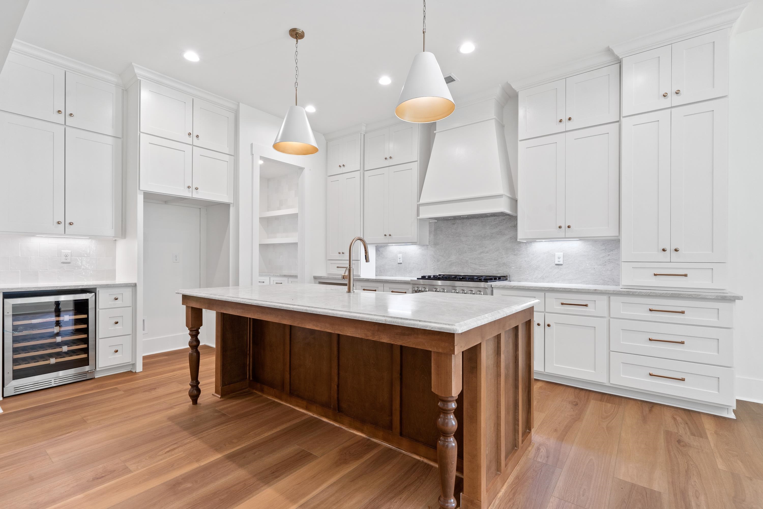 1211 TURNBERRY CIRCLE