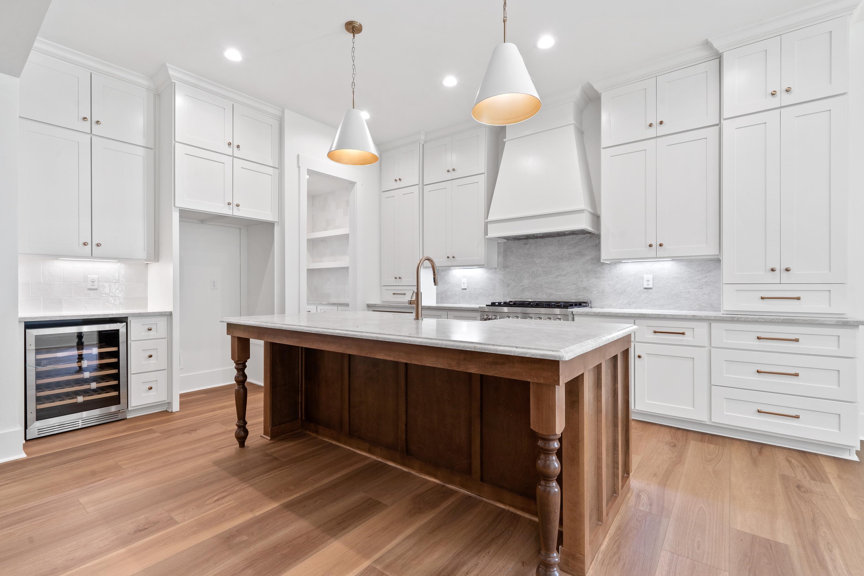 1211 TURNBERRY CIRCLE