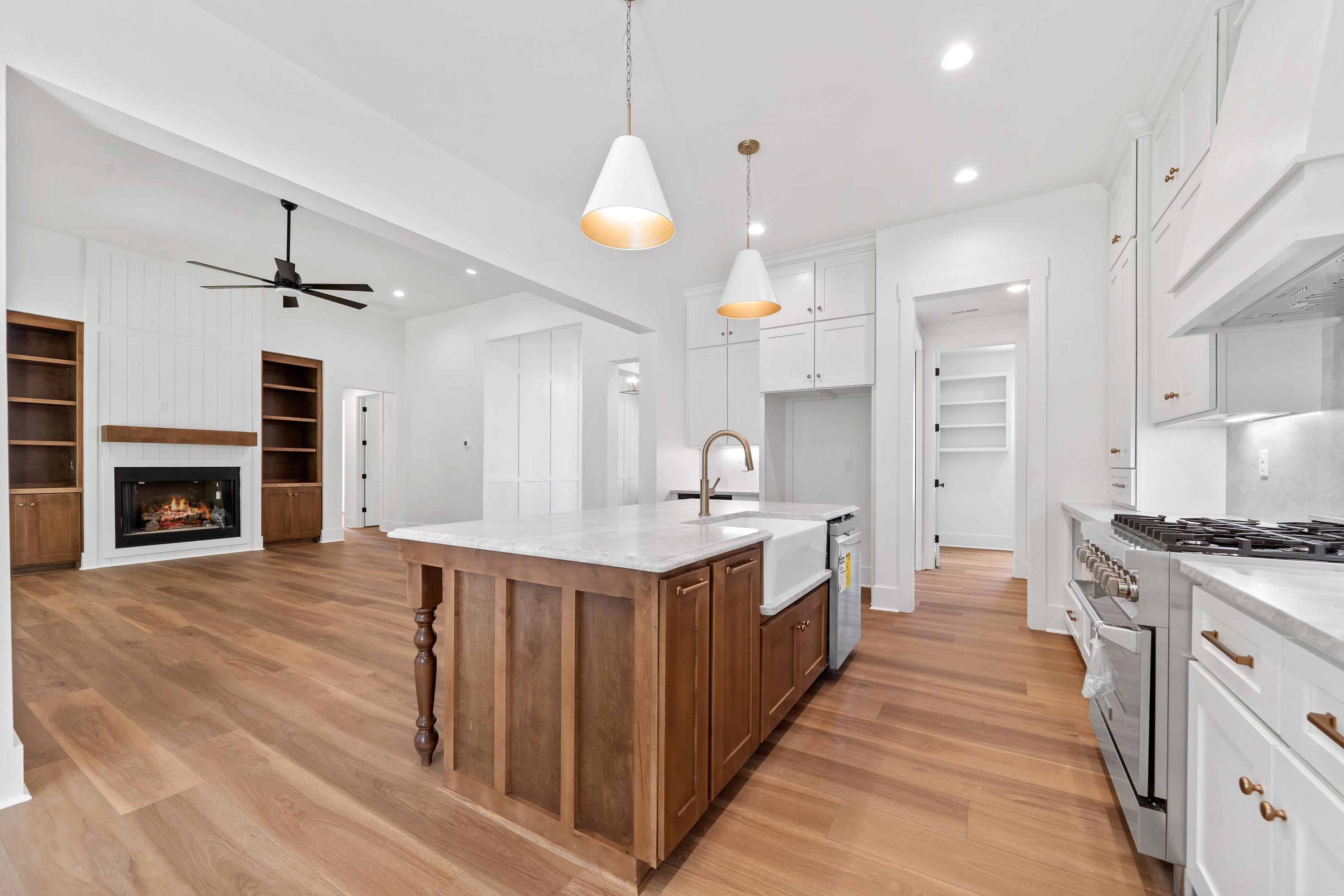 1211 TURNBERRY CIRCLE