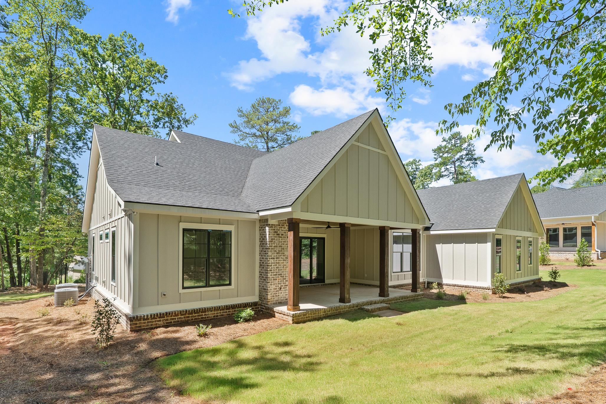 1211 TURNBERRY CIRCLE