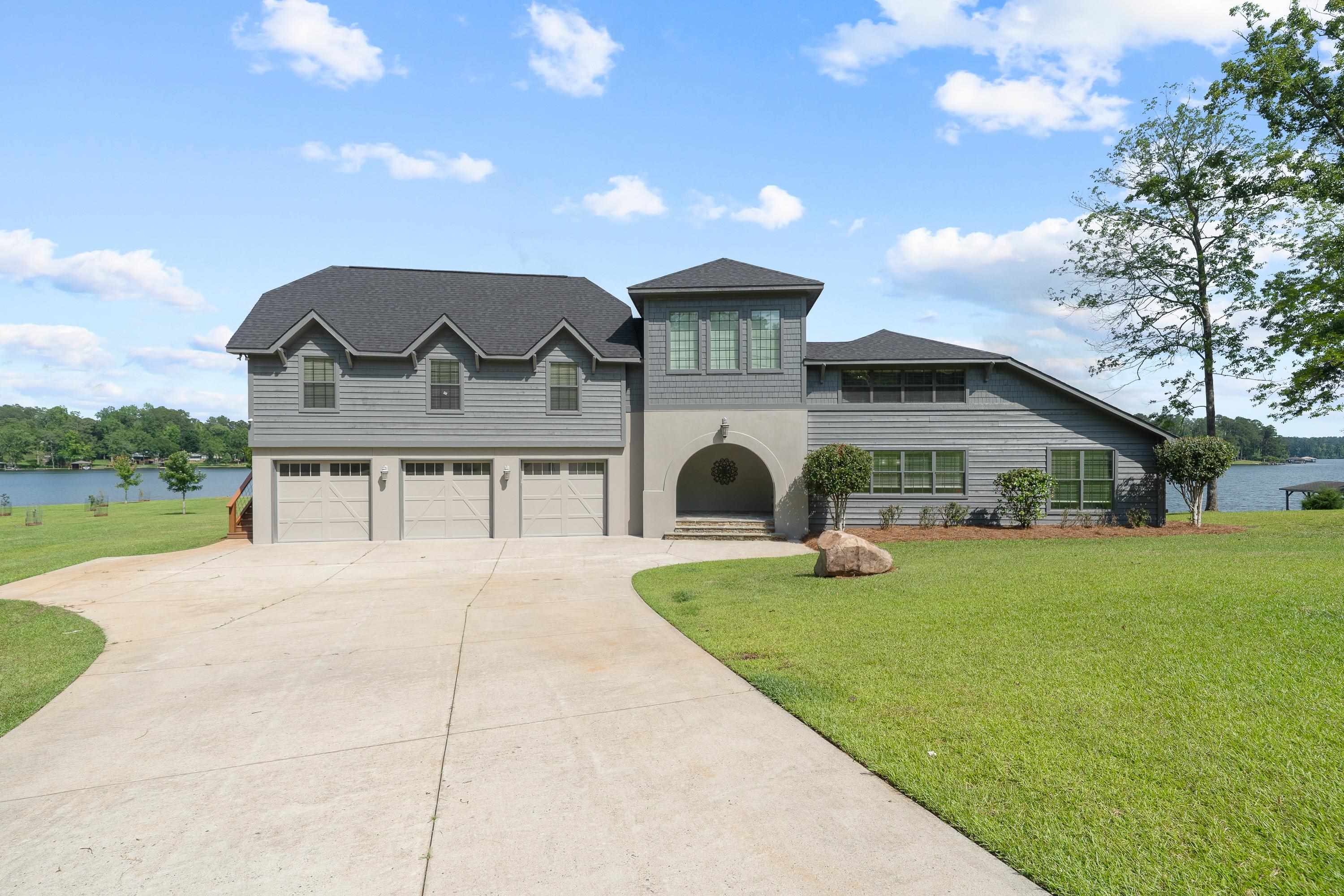 32 LILY POINT