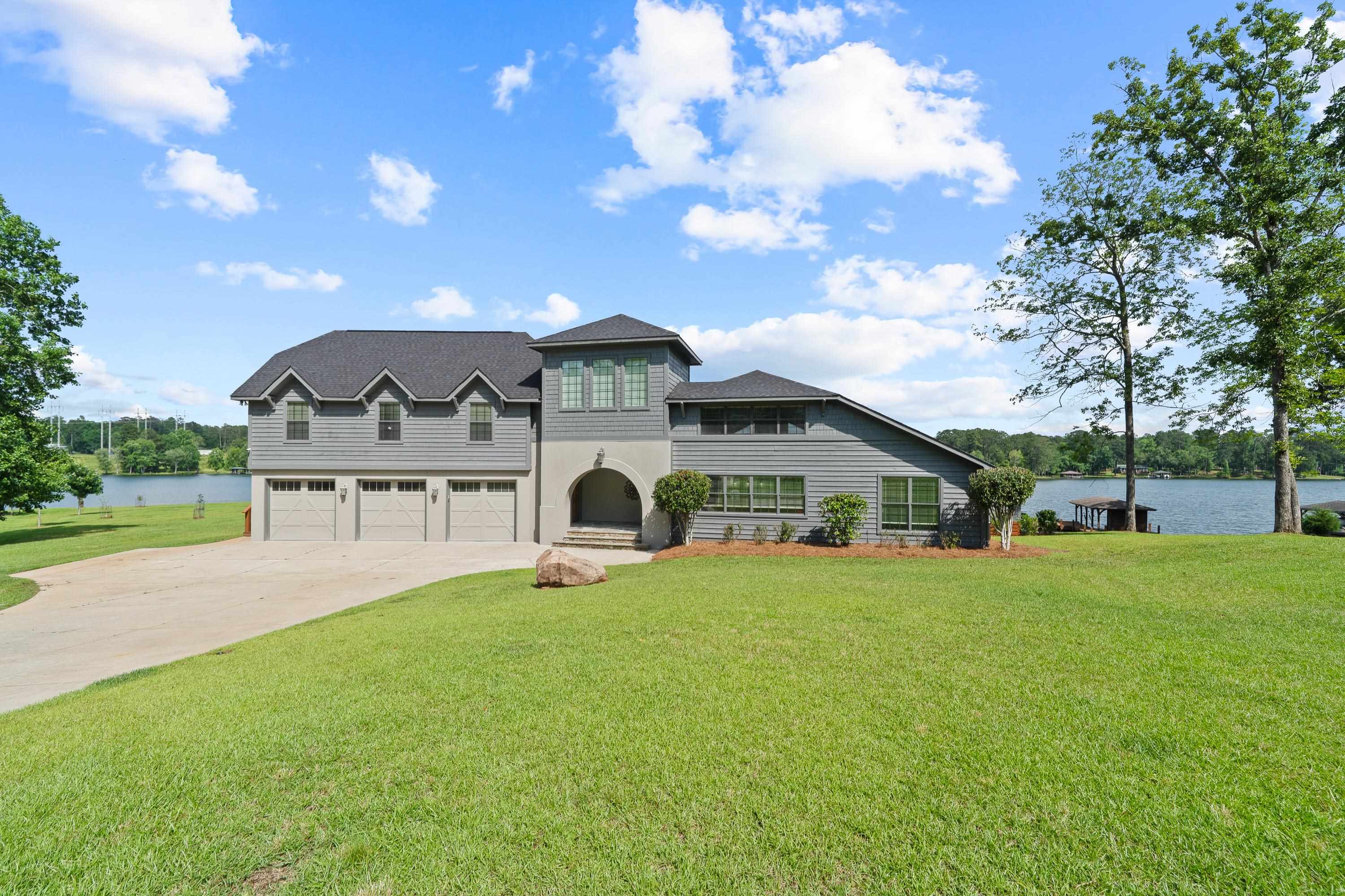 32 LILY POINT