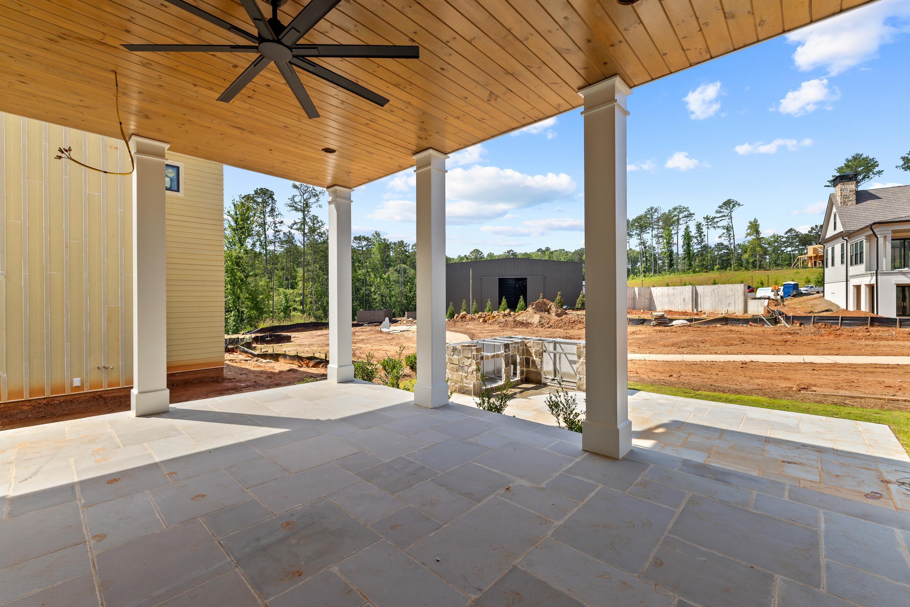 1031 LONGVIEW COMMONS