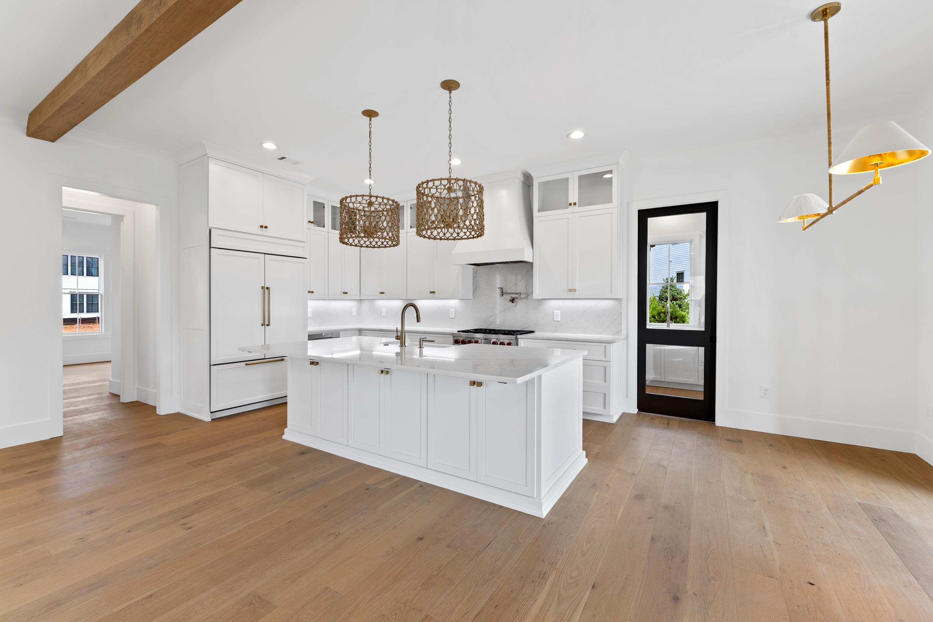 1031 LONGVIEW COMMONS