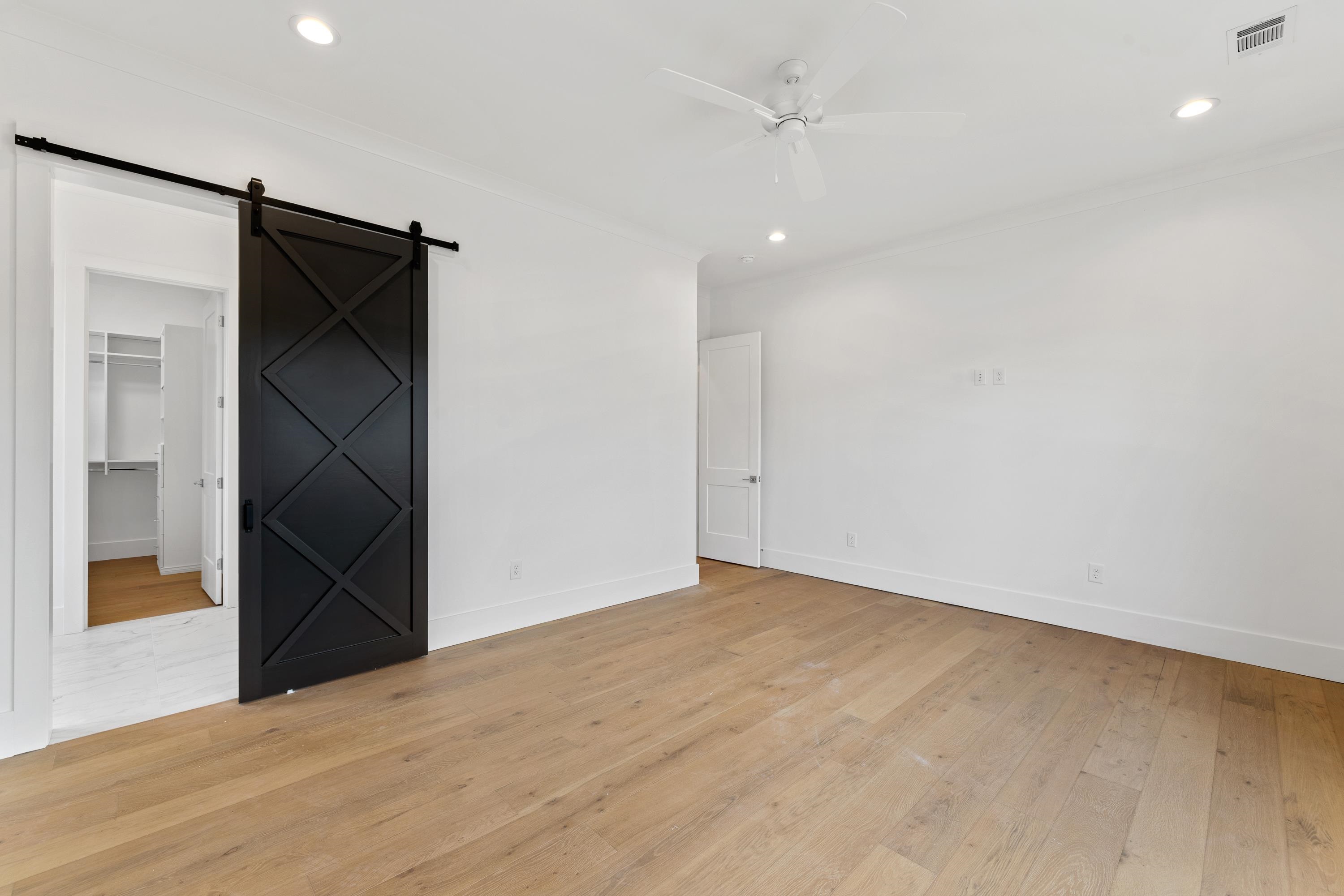 1031 LONGVIEW COMMONS