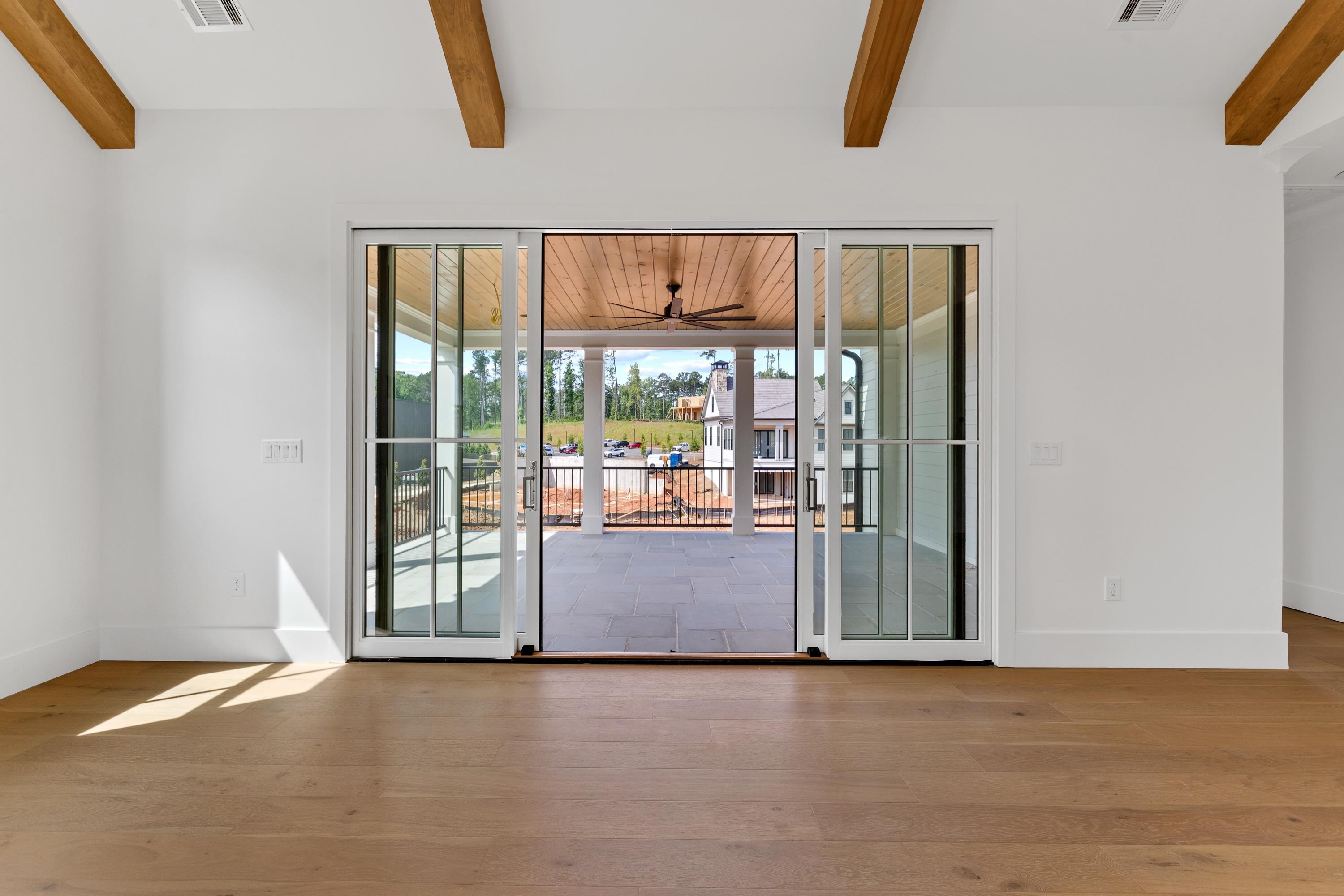 1031 LONGVIEW COMMONS