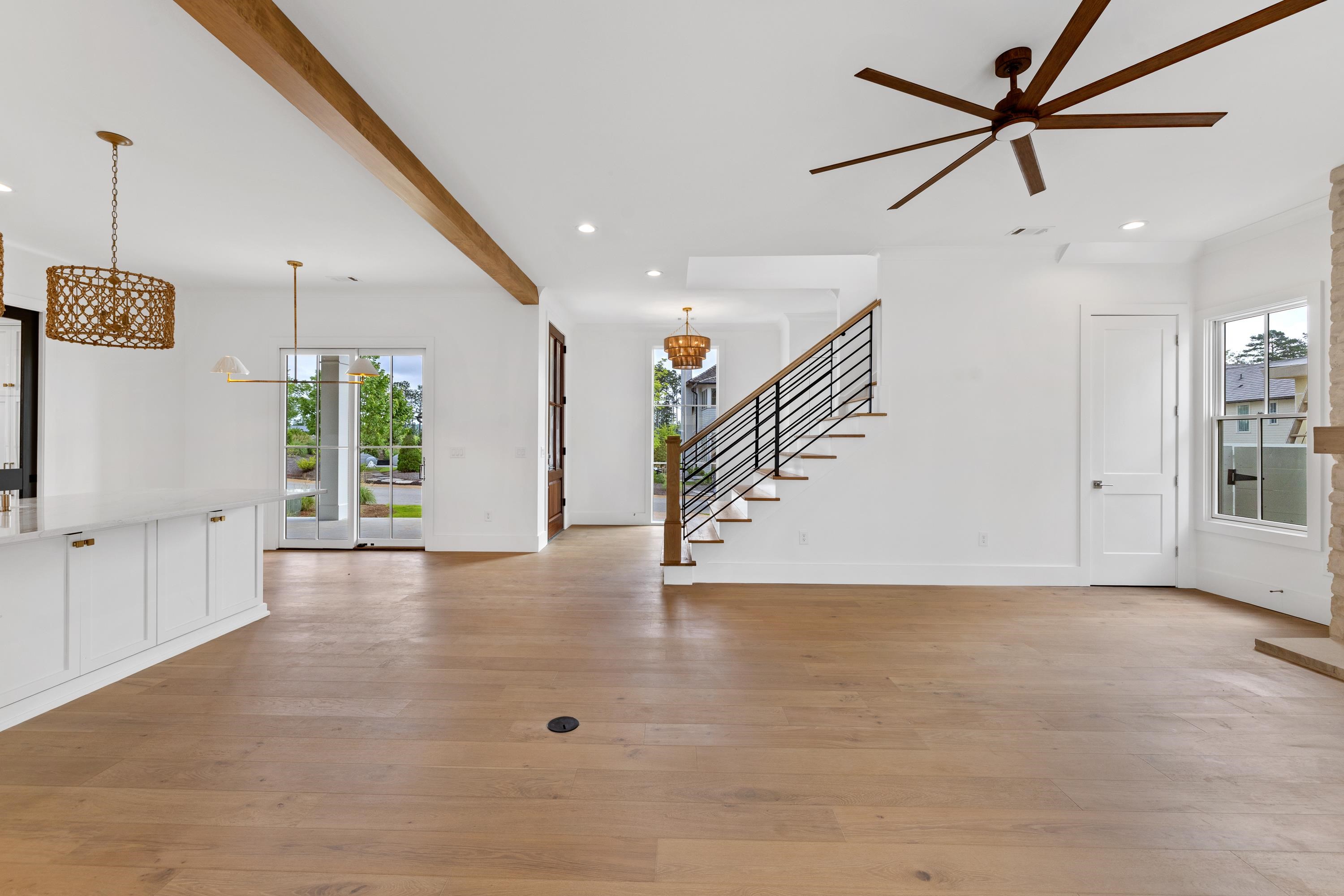 1031 LONGVIEW COMMONS