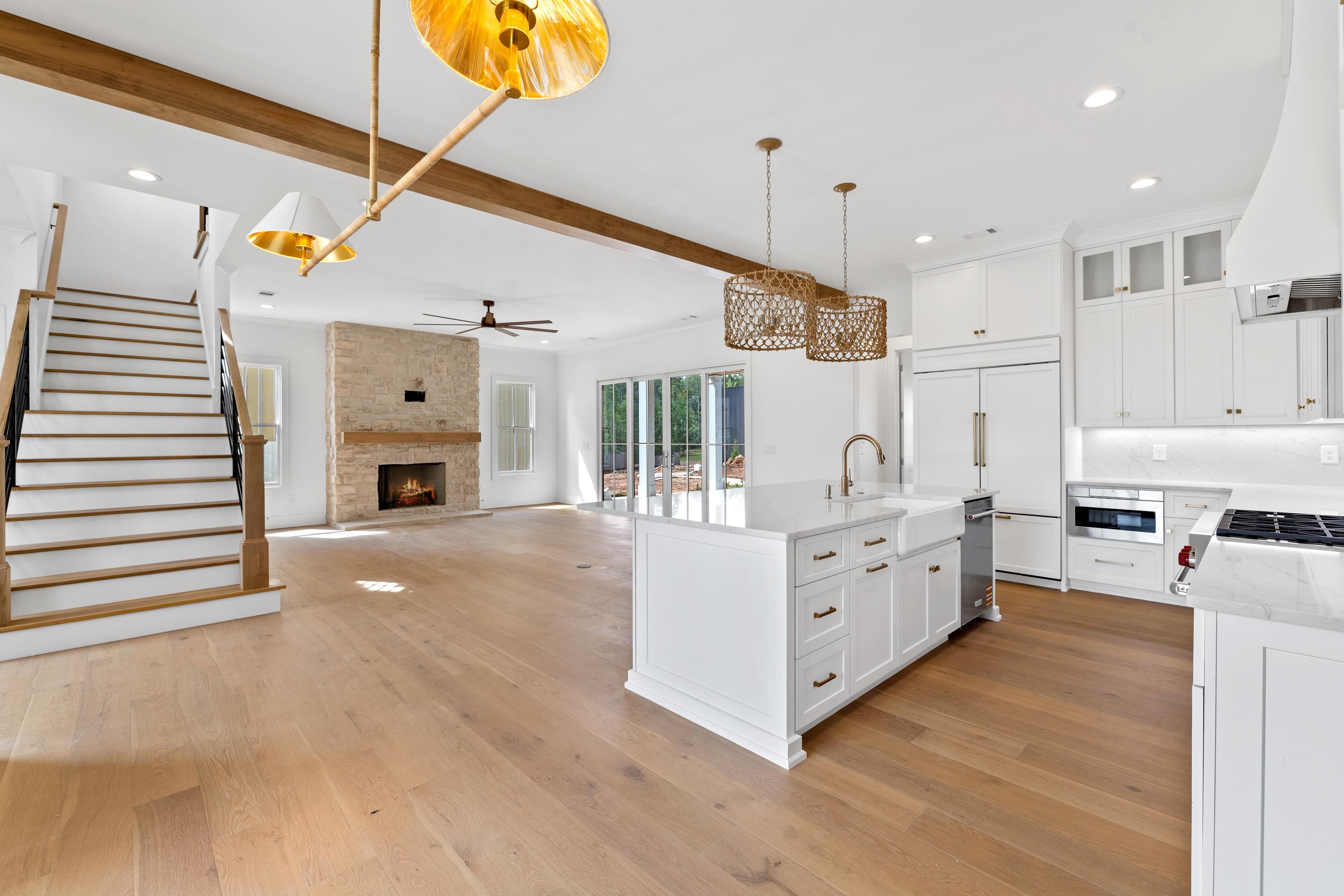 1031 LONGVIEW COMMONS