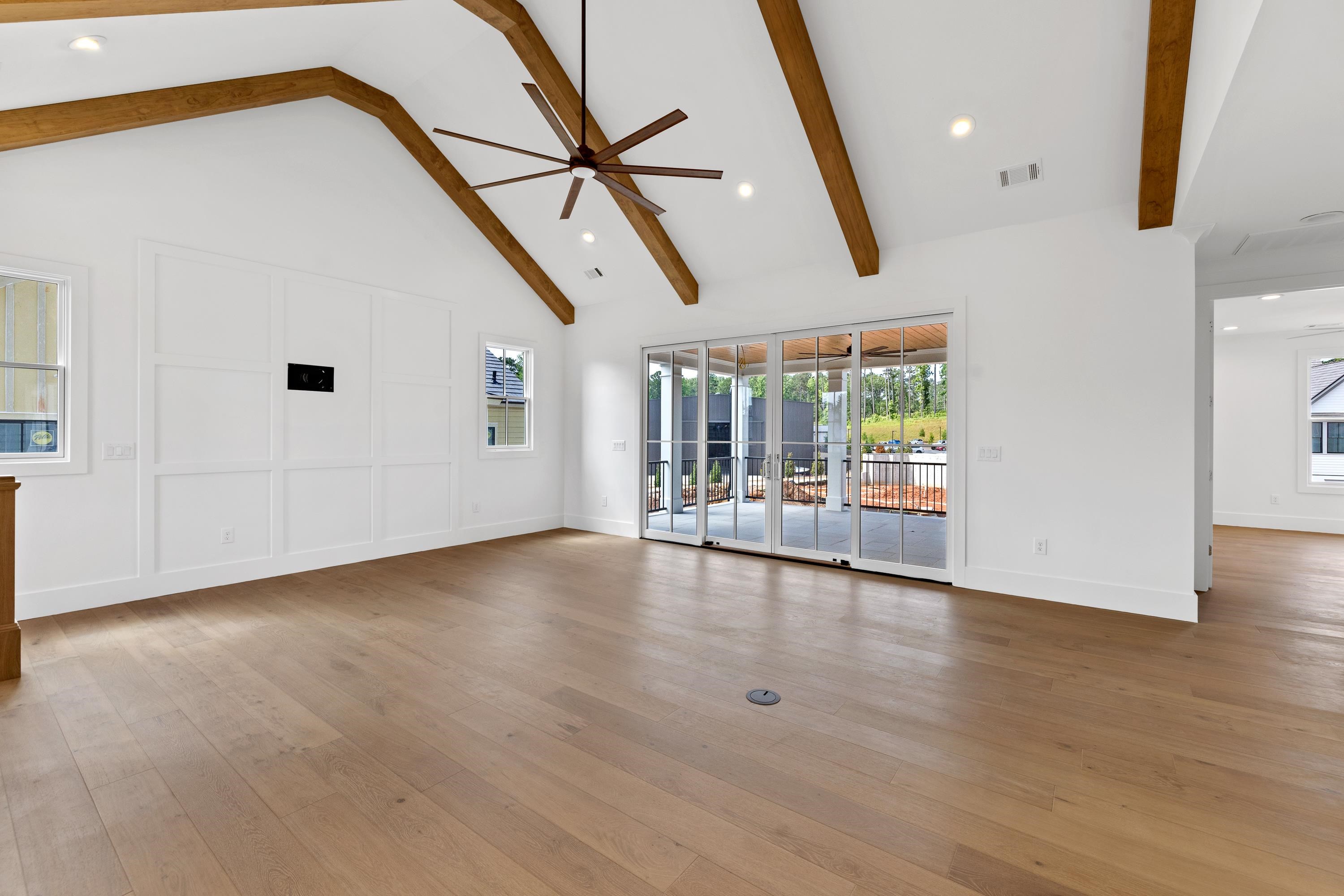 1031 LONGVIEW COMMONS