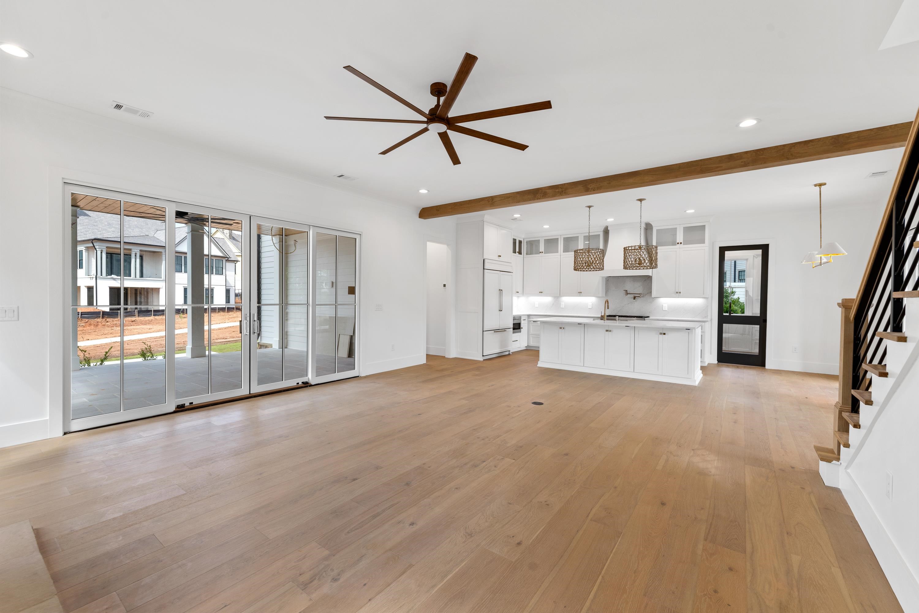 1031 LONGVIEW COMMONS