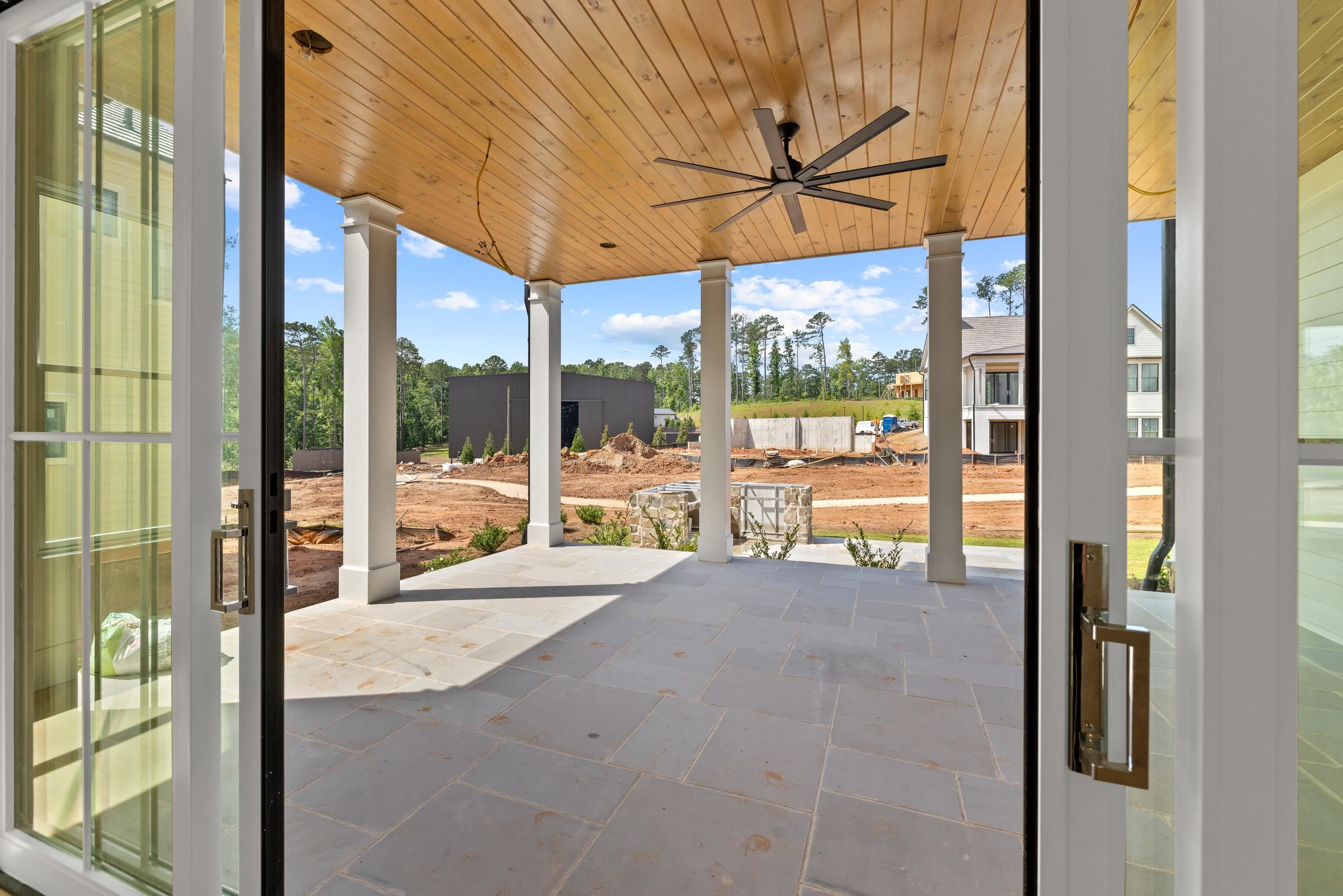 1031 LONGVIEW COMMONS