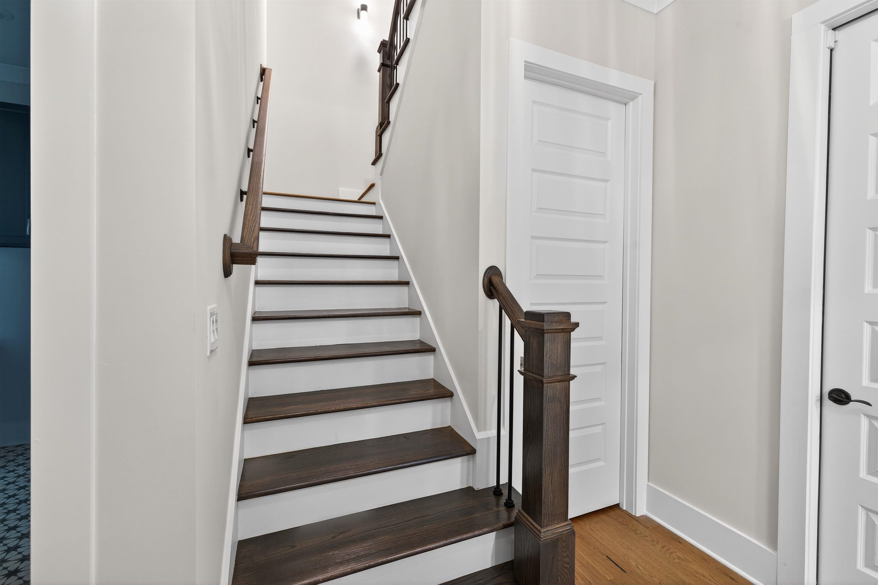 1011 PEACHTREE COURT