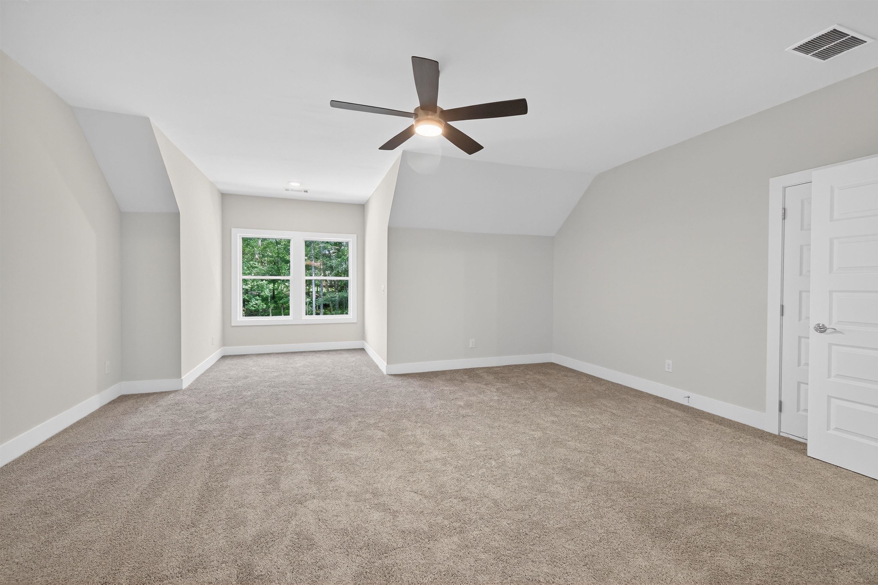 1011 PEACHTREE COURT